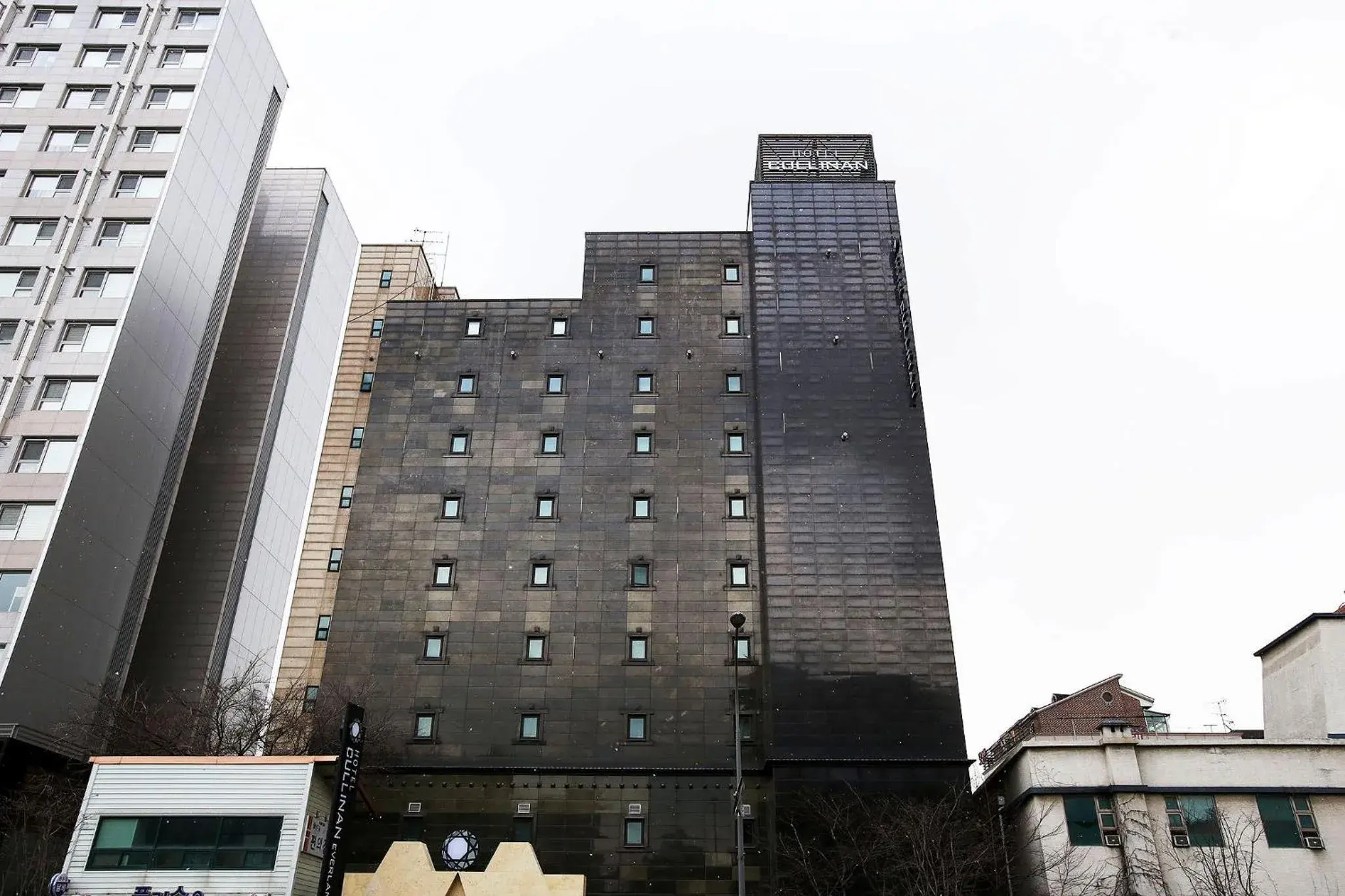 Facade/entrance in Hotel Cullinan Yongin Facade/entrance in Hotel Cullinan Yongin