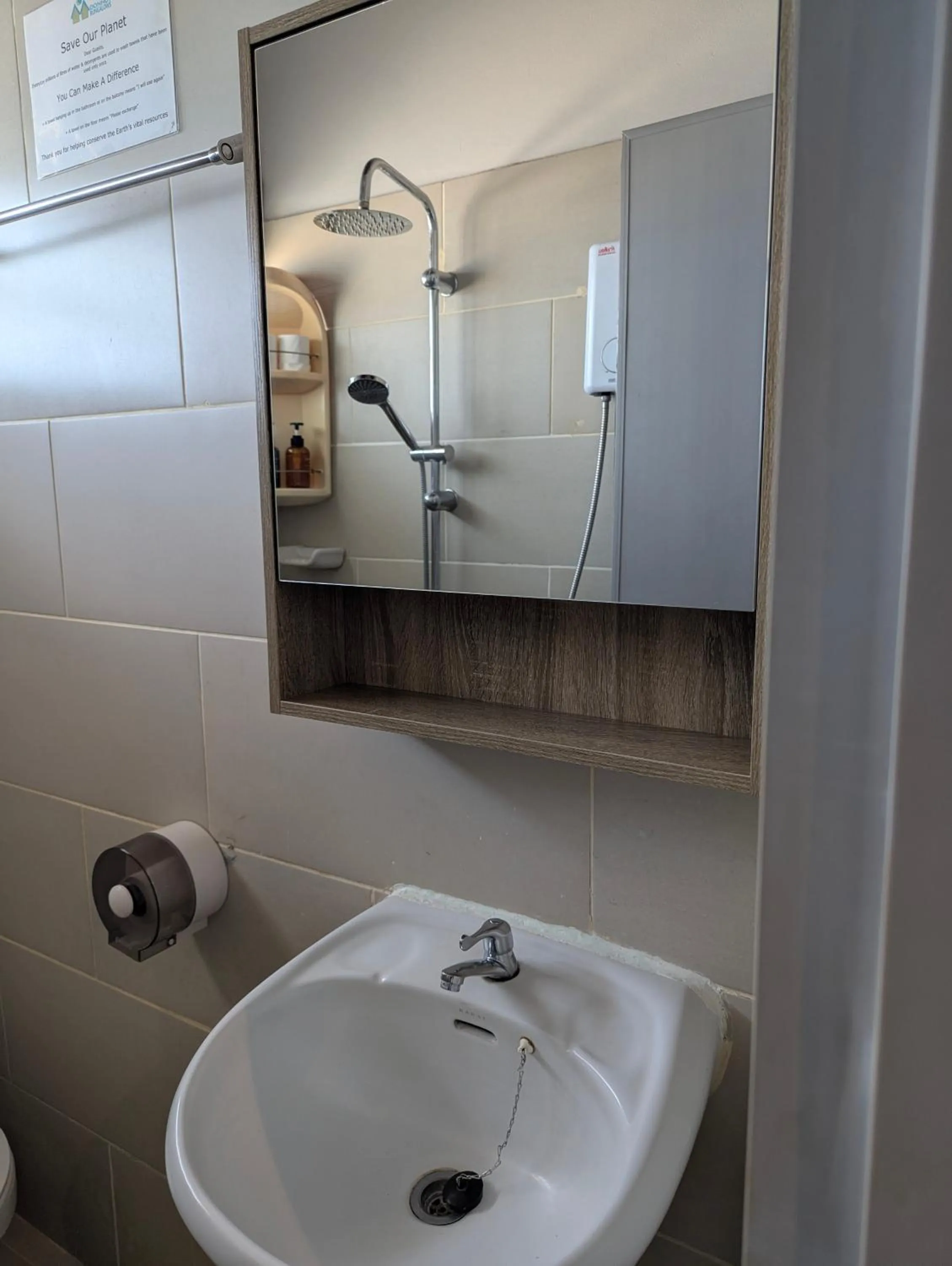 Bathroom in Moonhut Bungalows