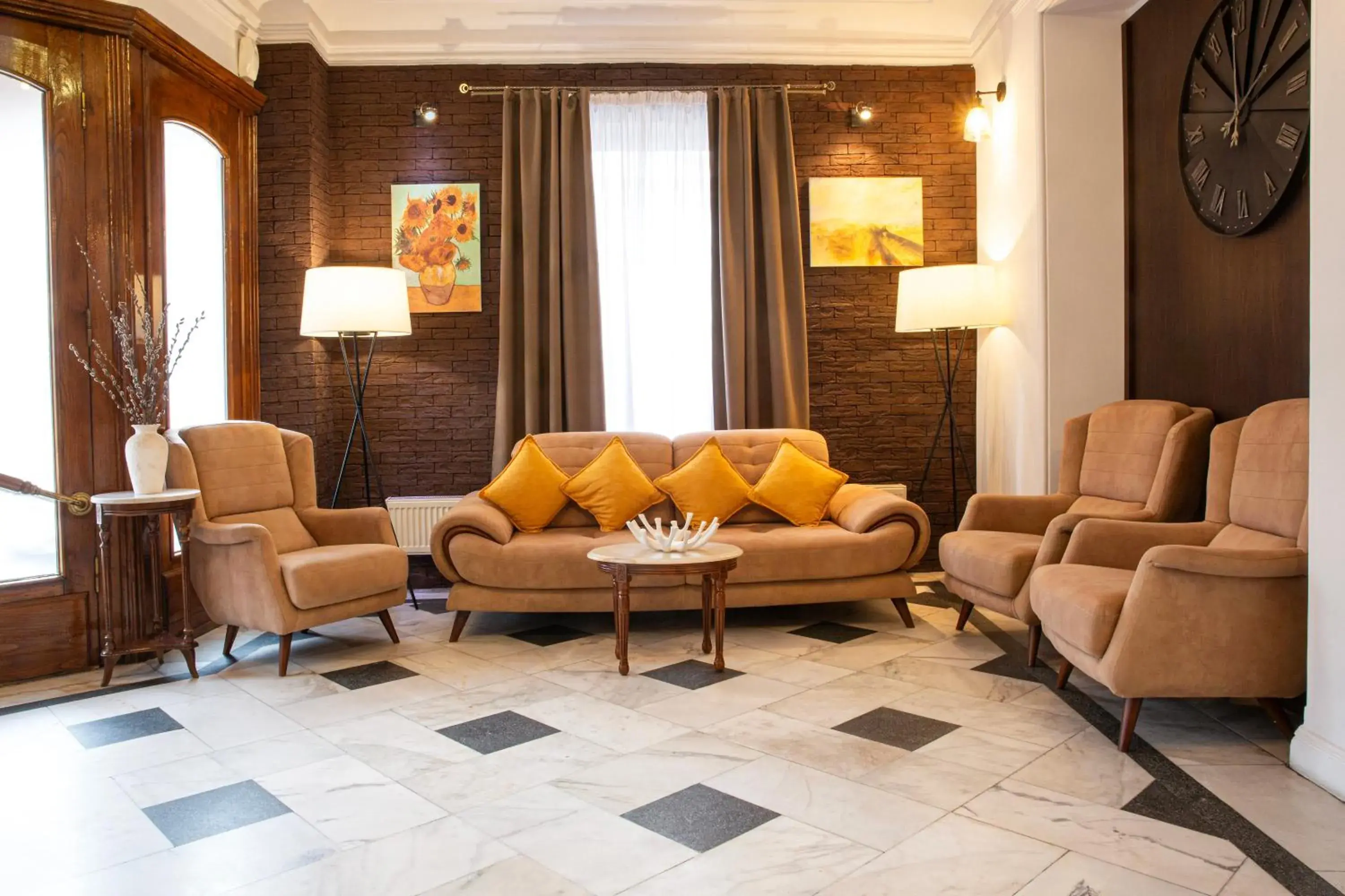 Lobby or reception in Hotel Diplomat Lobby or reception in Hotel Diplomat