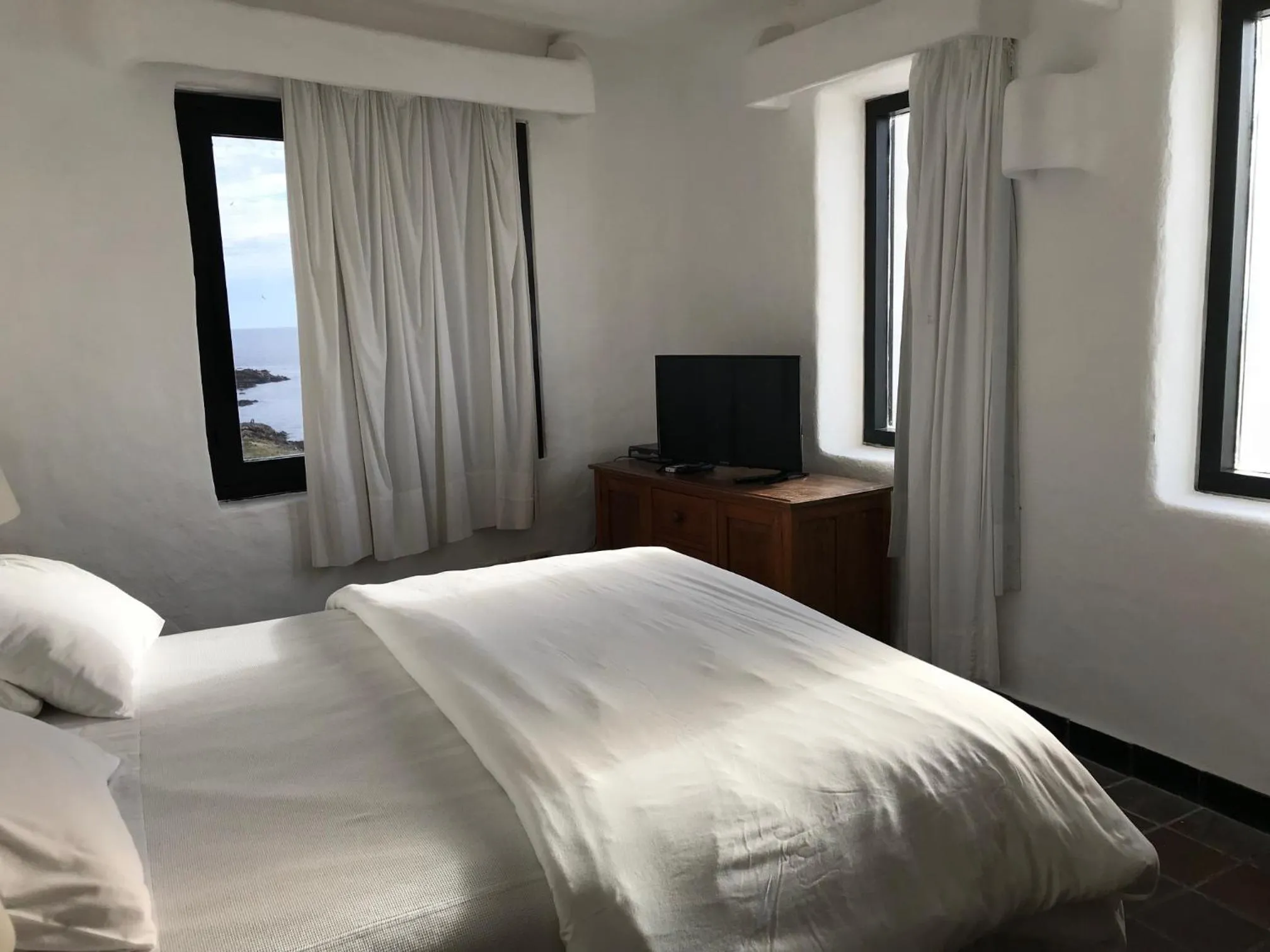 Bedroom, Bed in Club Hotel Casapueblo