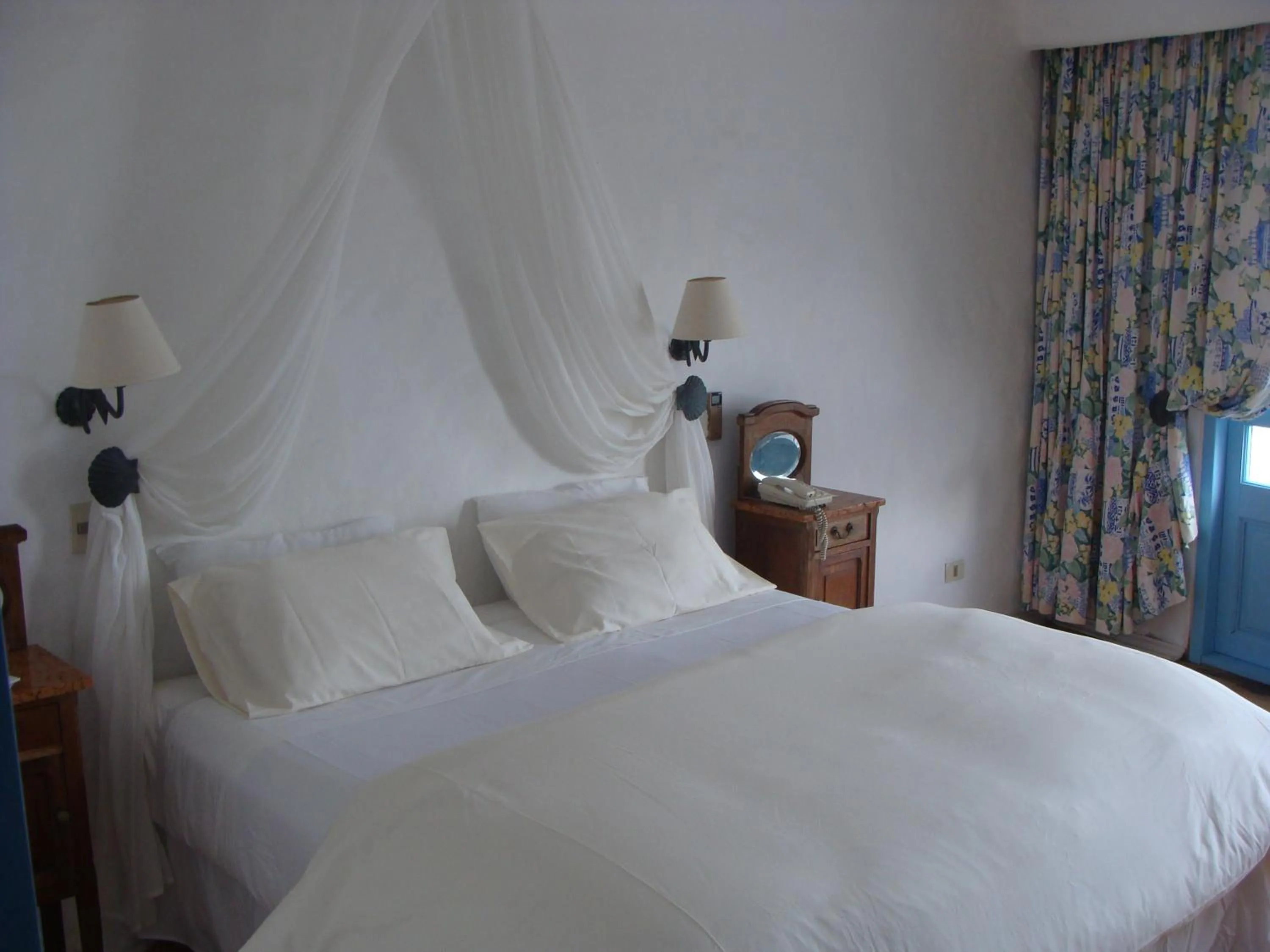 Bedroom, Bed in Club Hotel Casapueblo