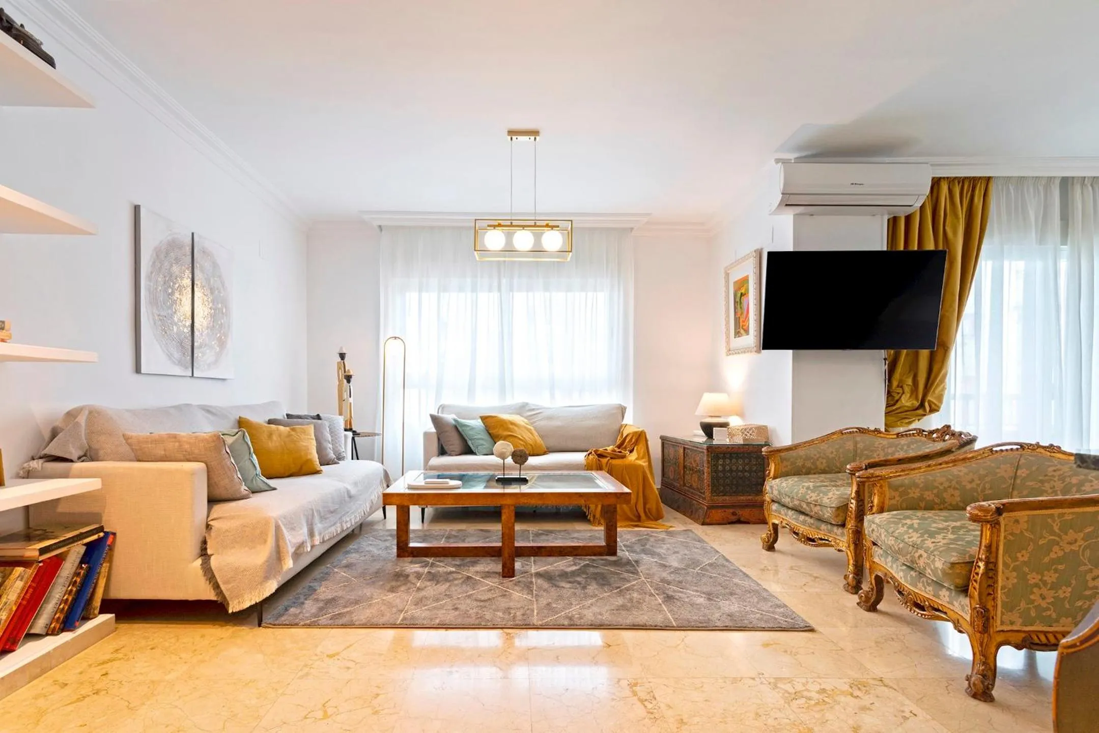 Property building in Genteel Home Martinez Campos
