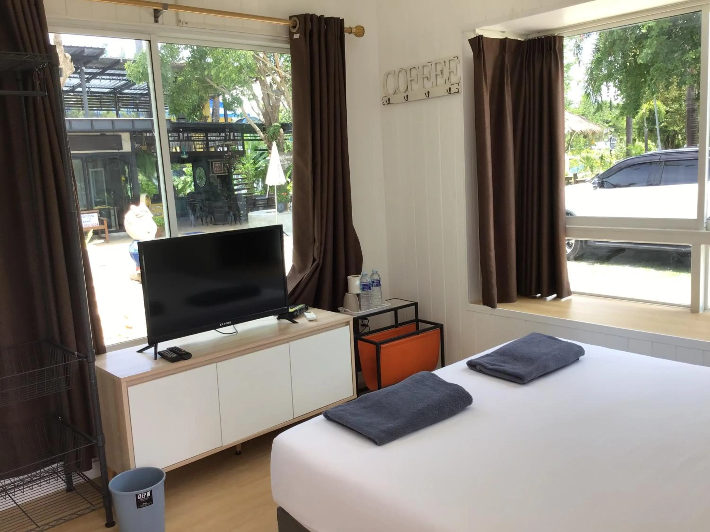 Bed in Phalagoon Resort