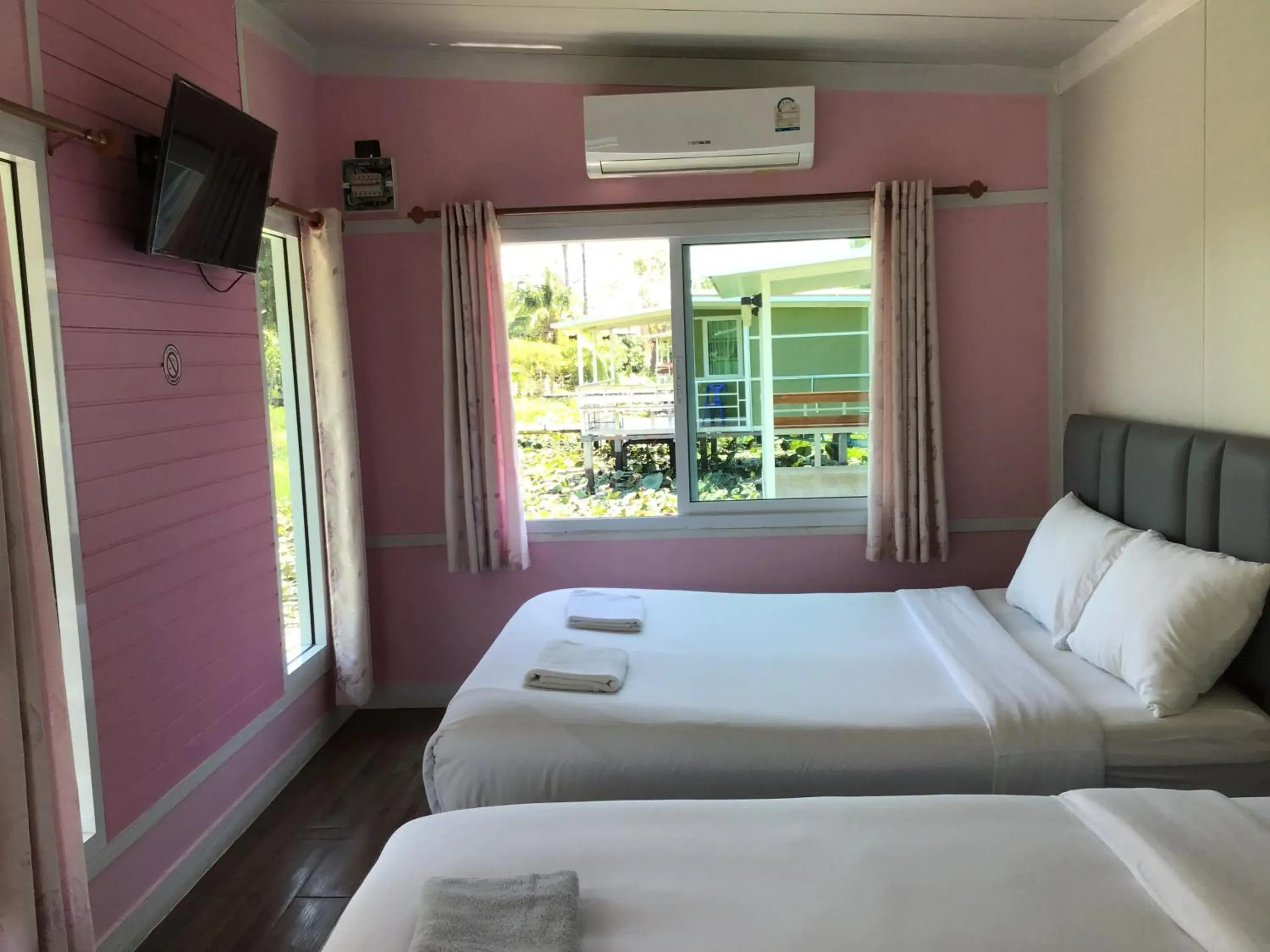 Bed in Phalagoon Resort Bed in Phalagoon Resort