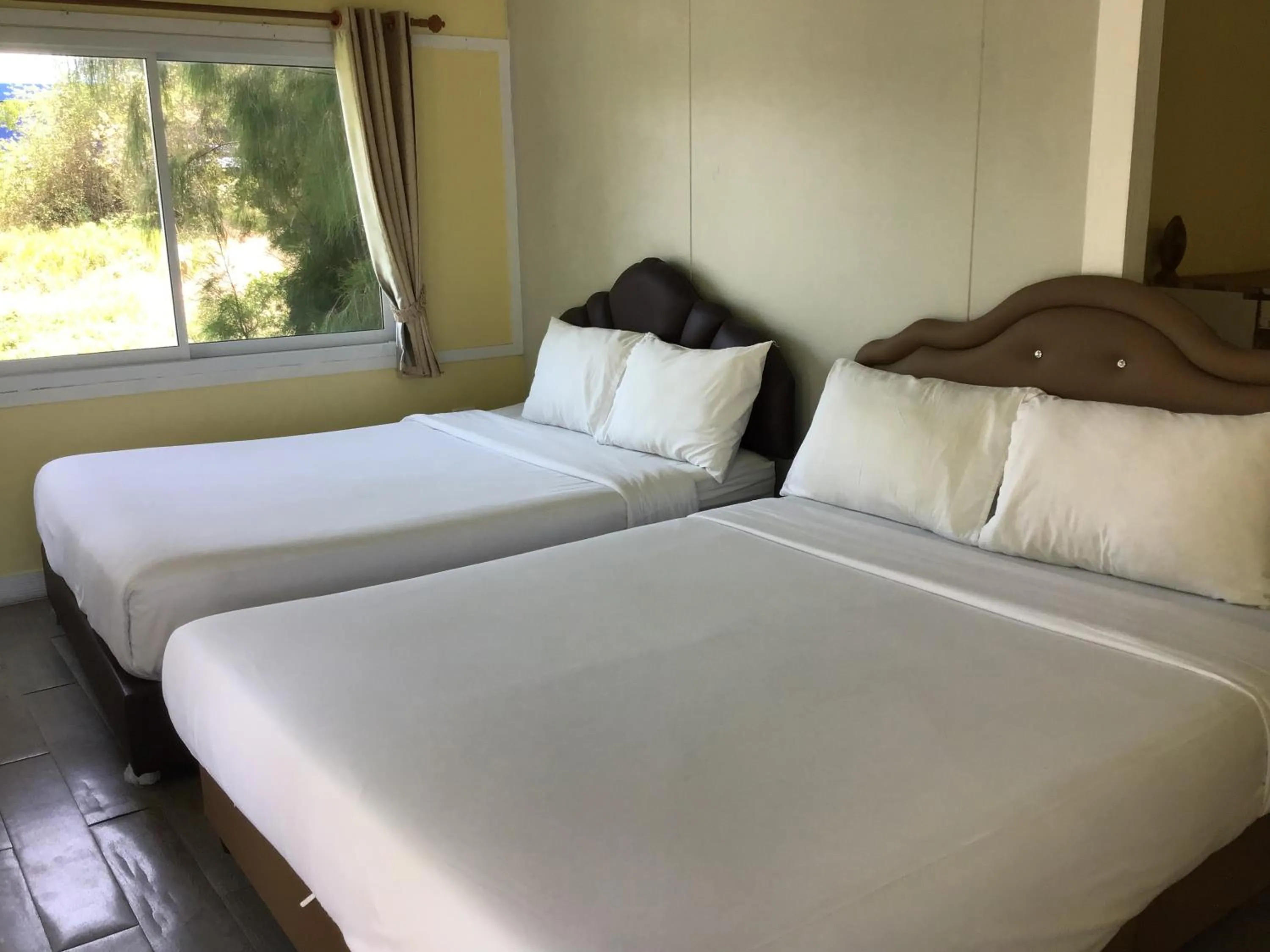 Bed in Phalagoon Resort