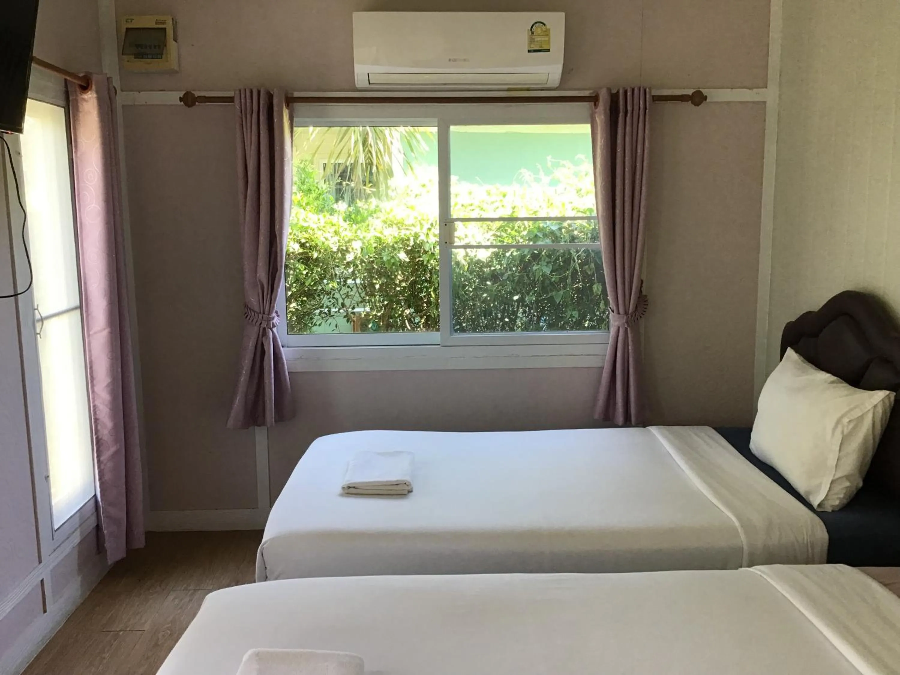 Bed in Phalagoon Resort