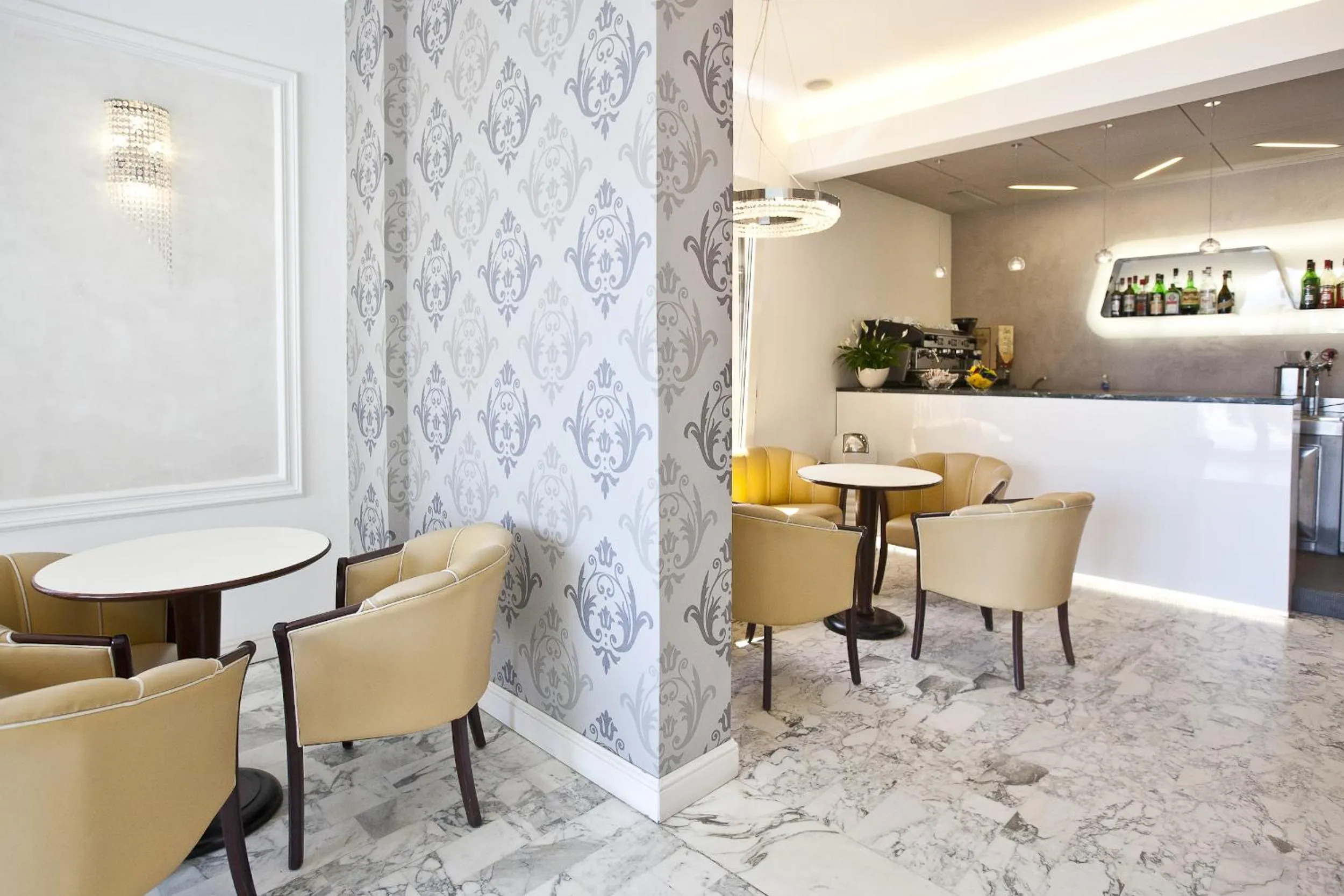 Lounge or bar in Hotel Aurora