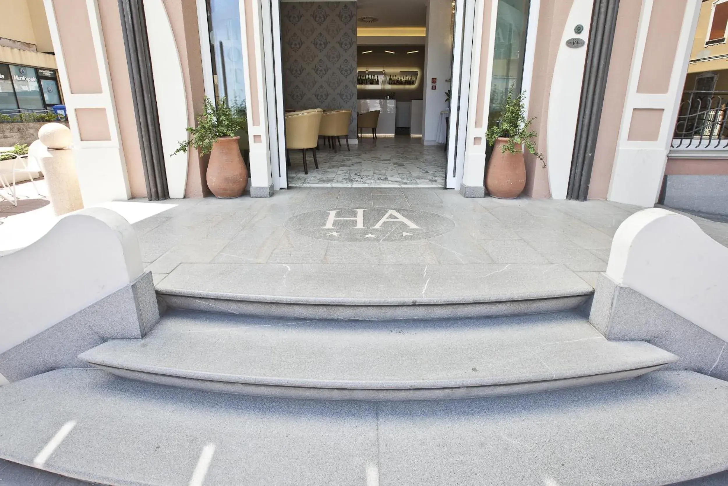 Facade/entrance in Hotel Aurora