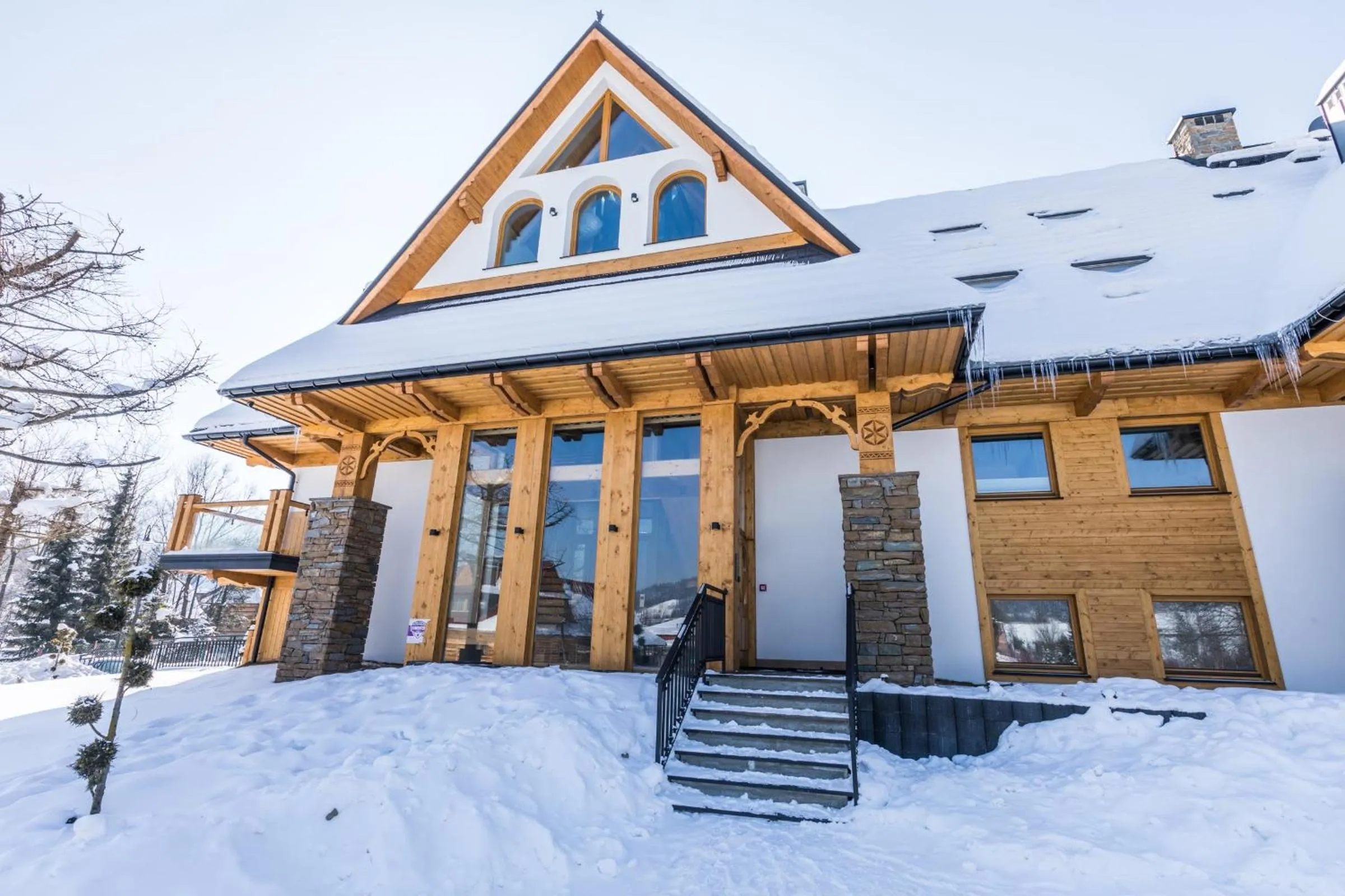 Facade/entrance in Rezydencja Zakopiańska