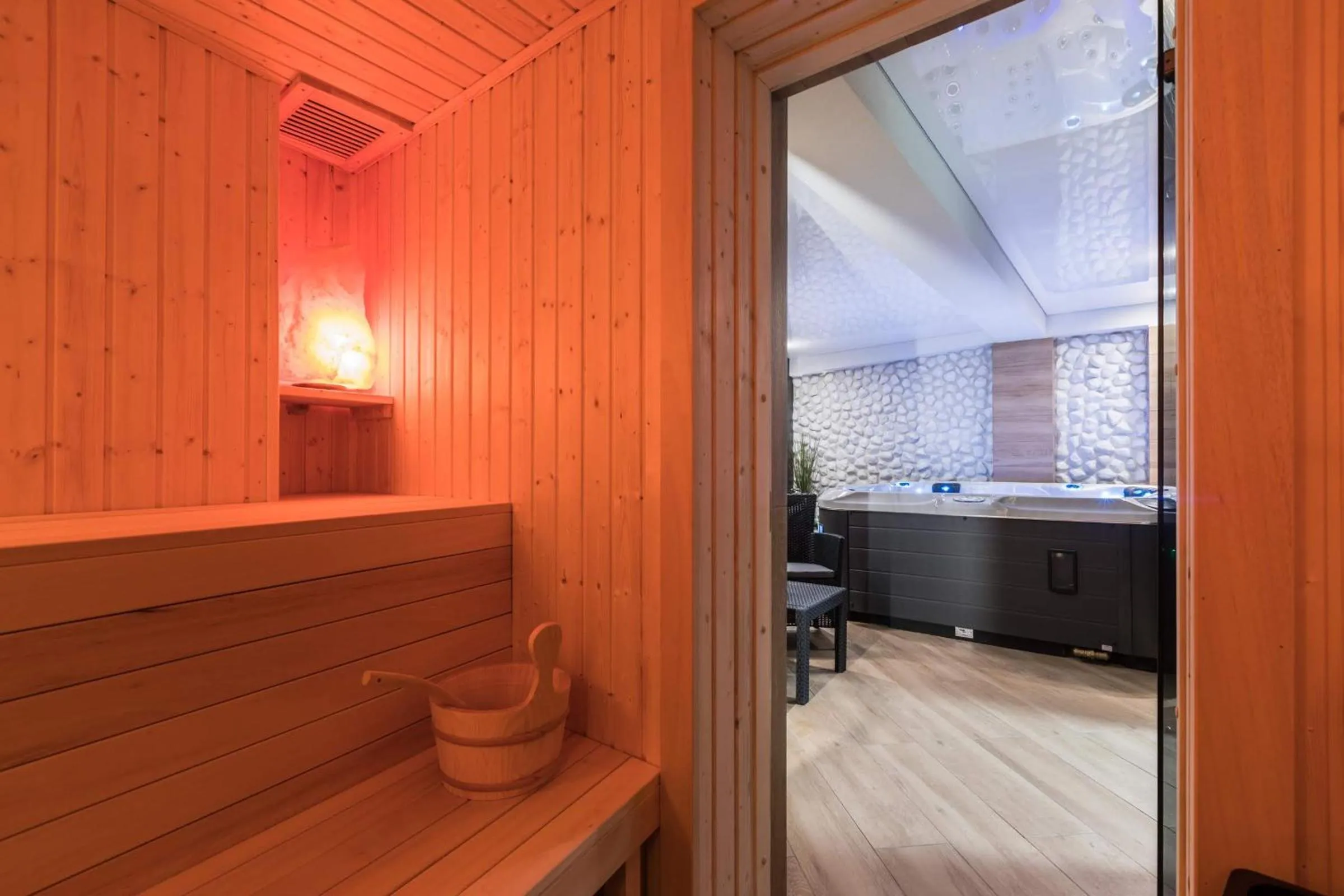 Hot Tub in Rezydencja Zakopiańska