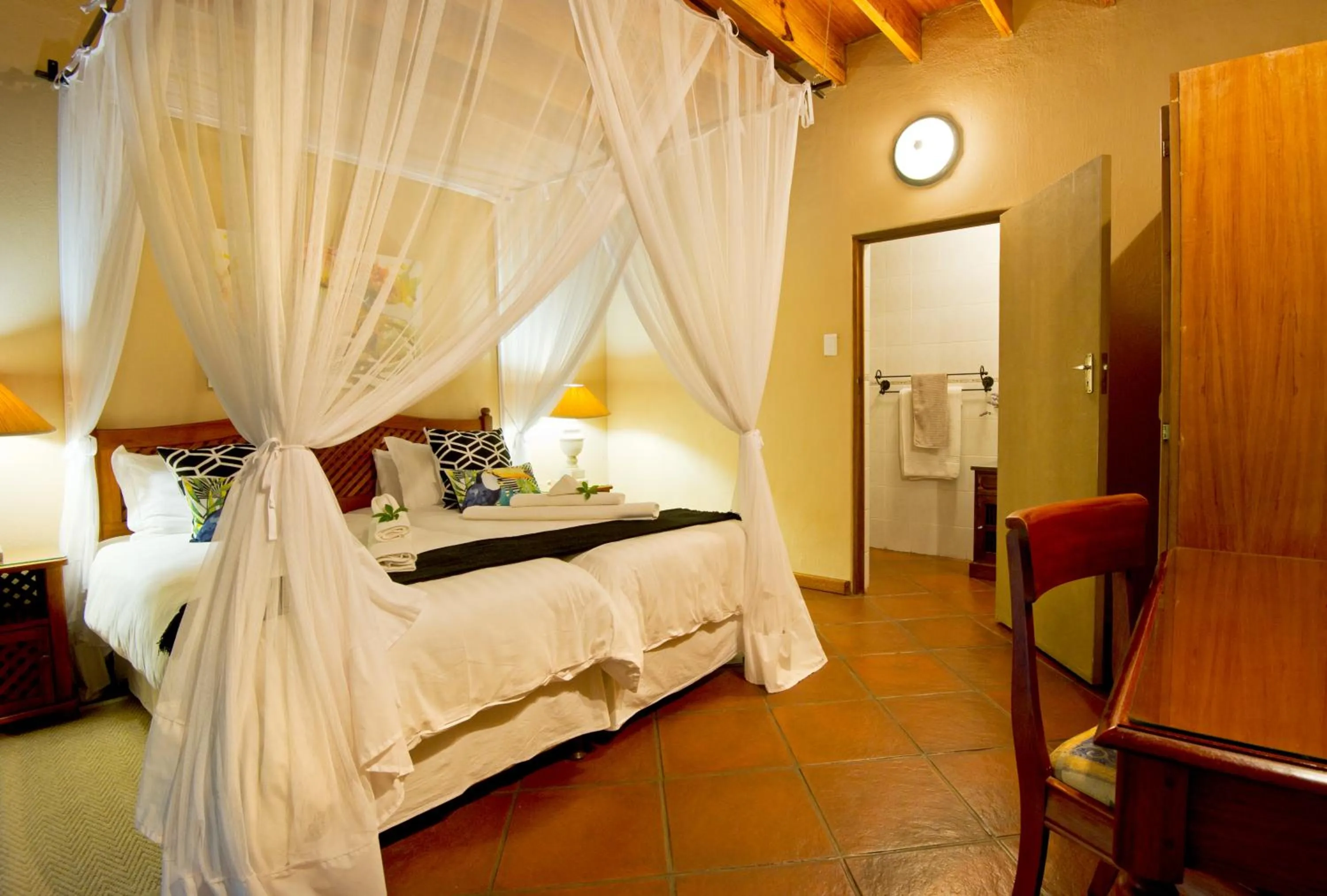 Bed in Blyde River Canyon Lodge