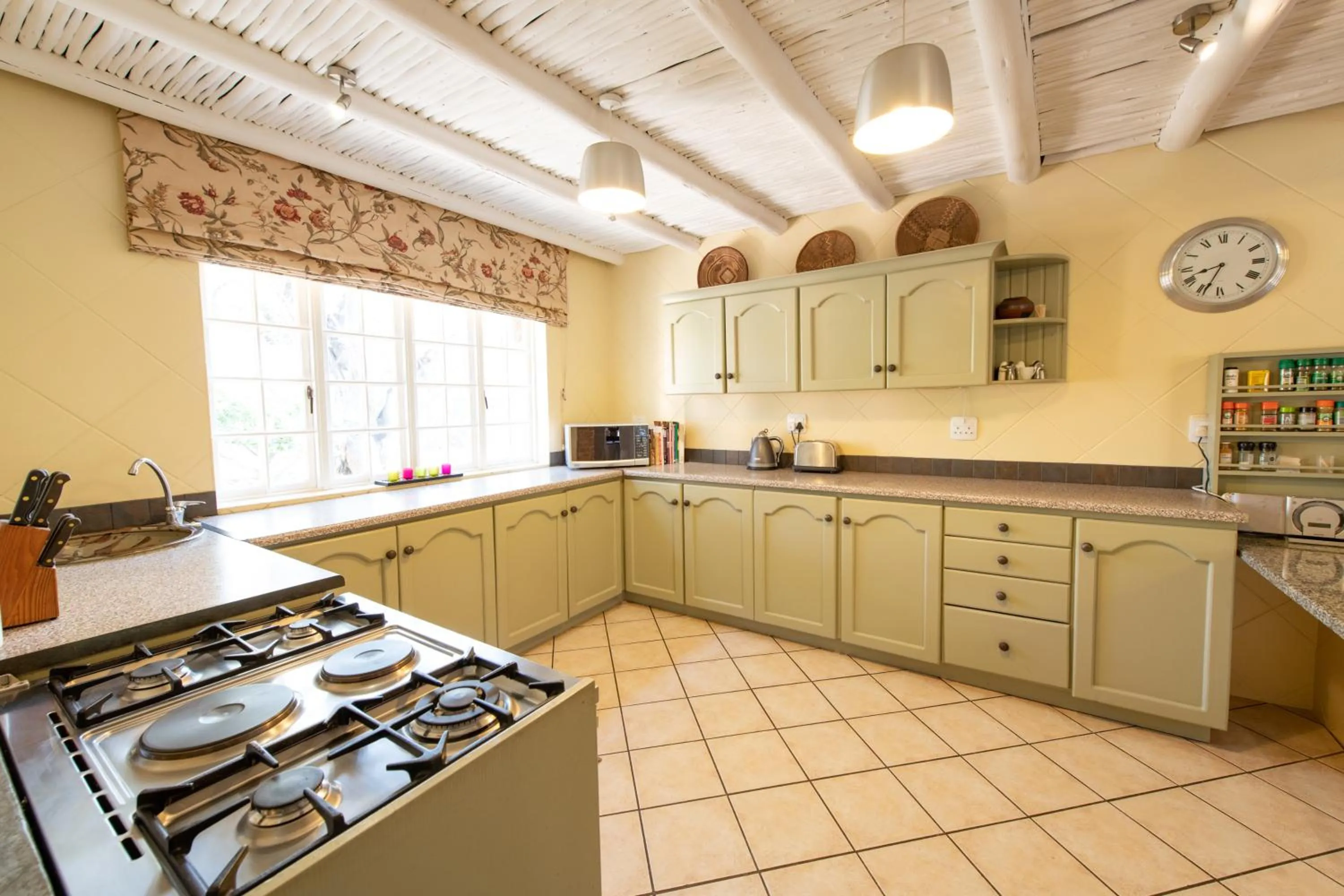 Kitchen or kitchenette in Blyde River Canyon Lodge