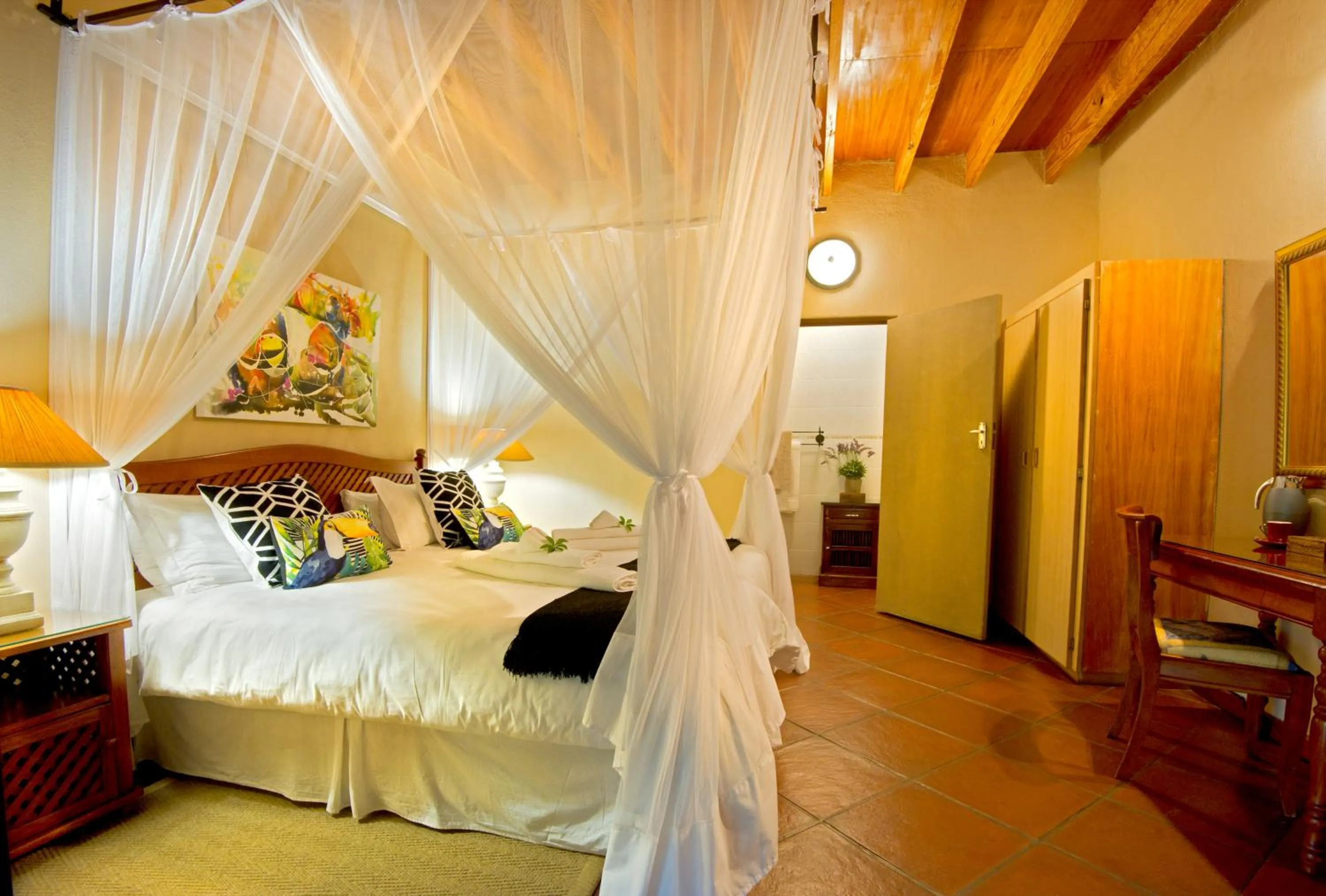 Bed in Blyde River Canyon Lodge