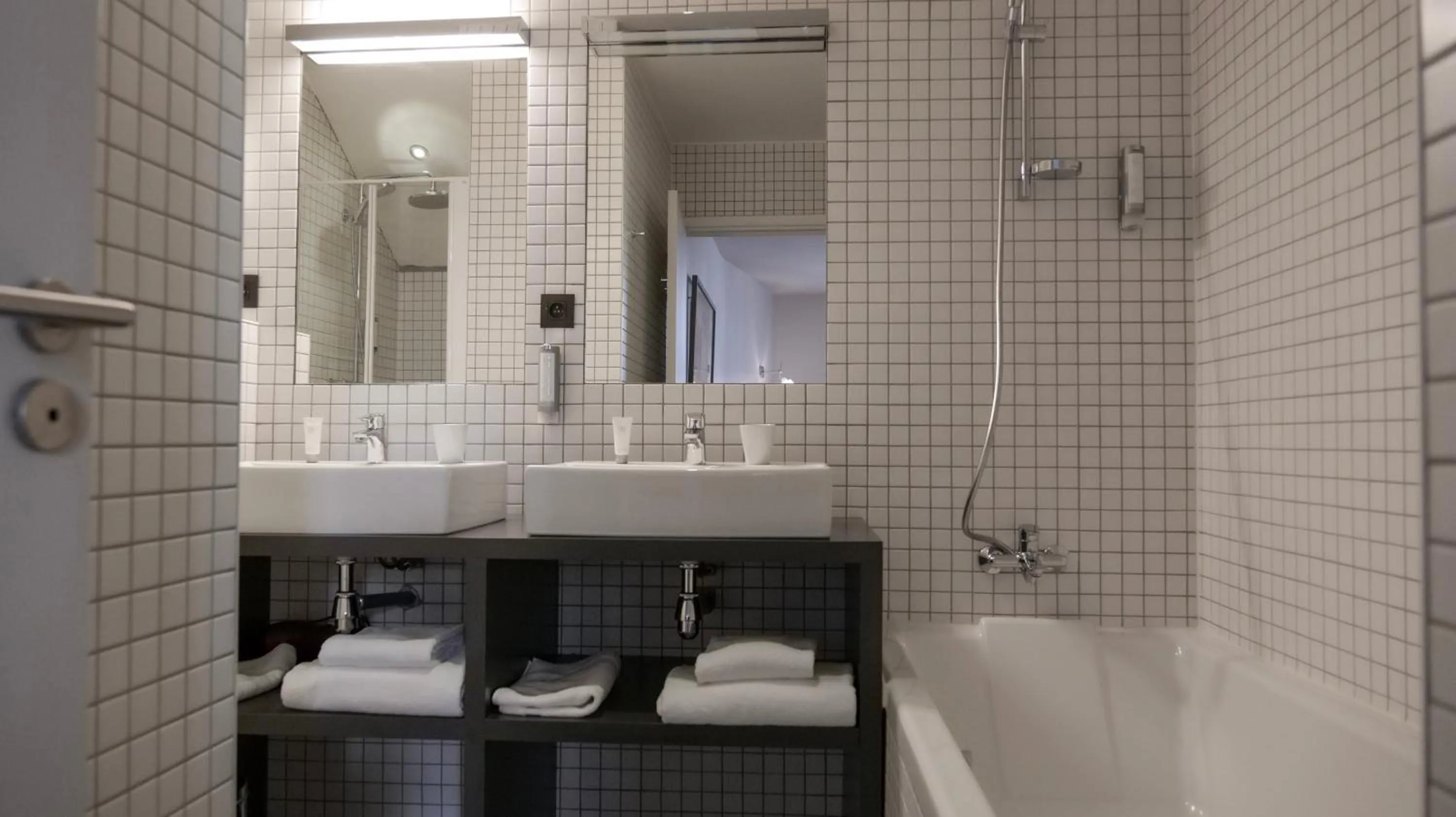 Shower in Le Faucigny - Hotel de Charme & SPA