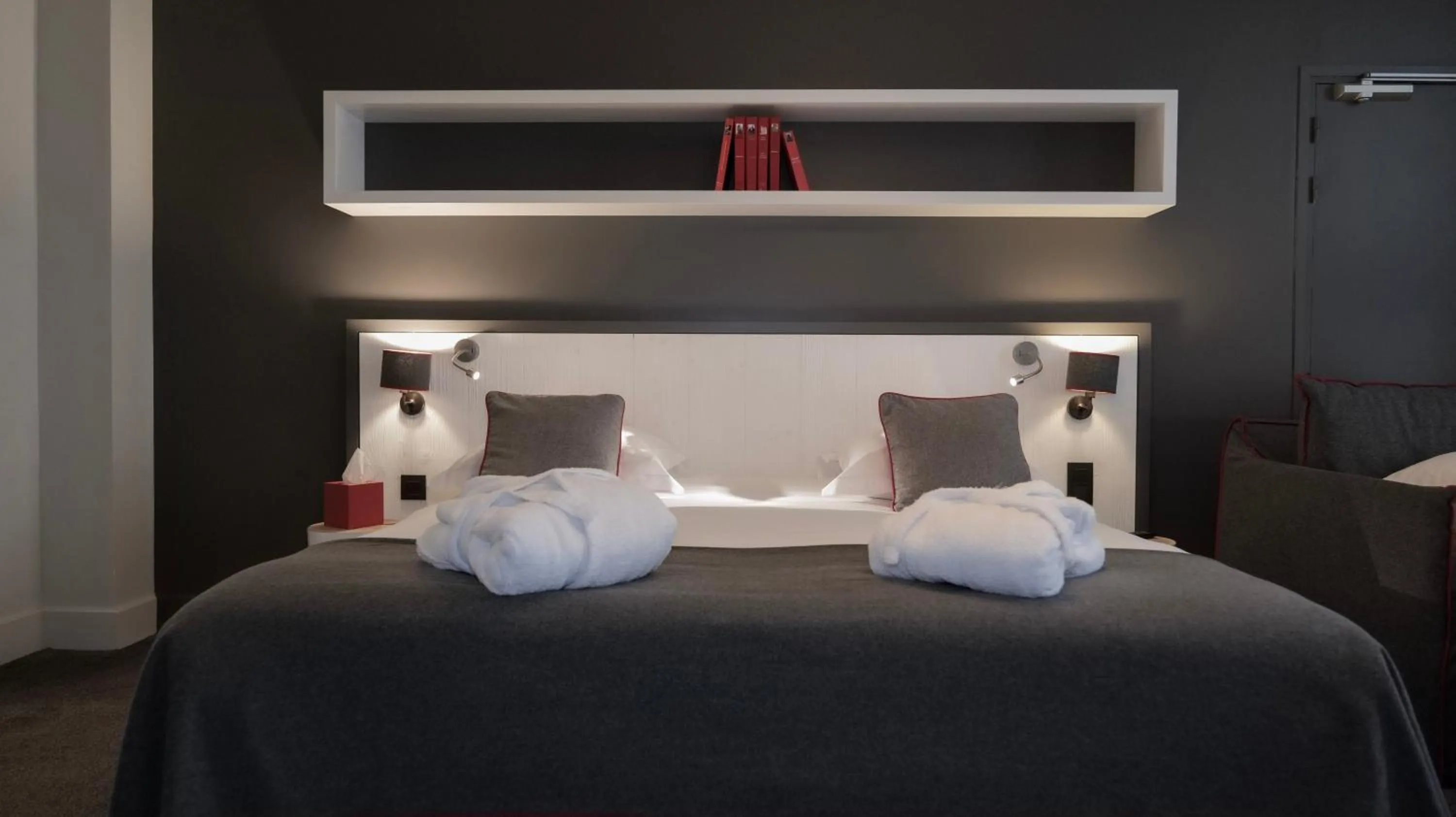 Bed in Le Faucigny - Hotel de Charme & SPA