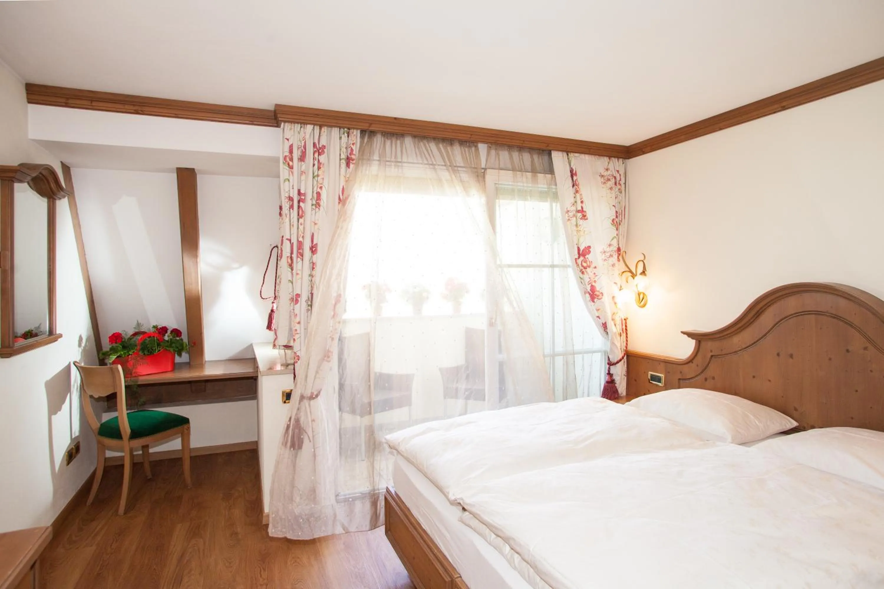 Day, Bed in Hotel Comfort Erica Dolomiti Val d'Adige