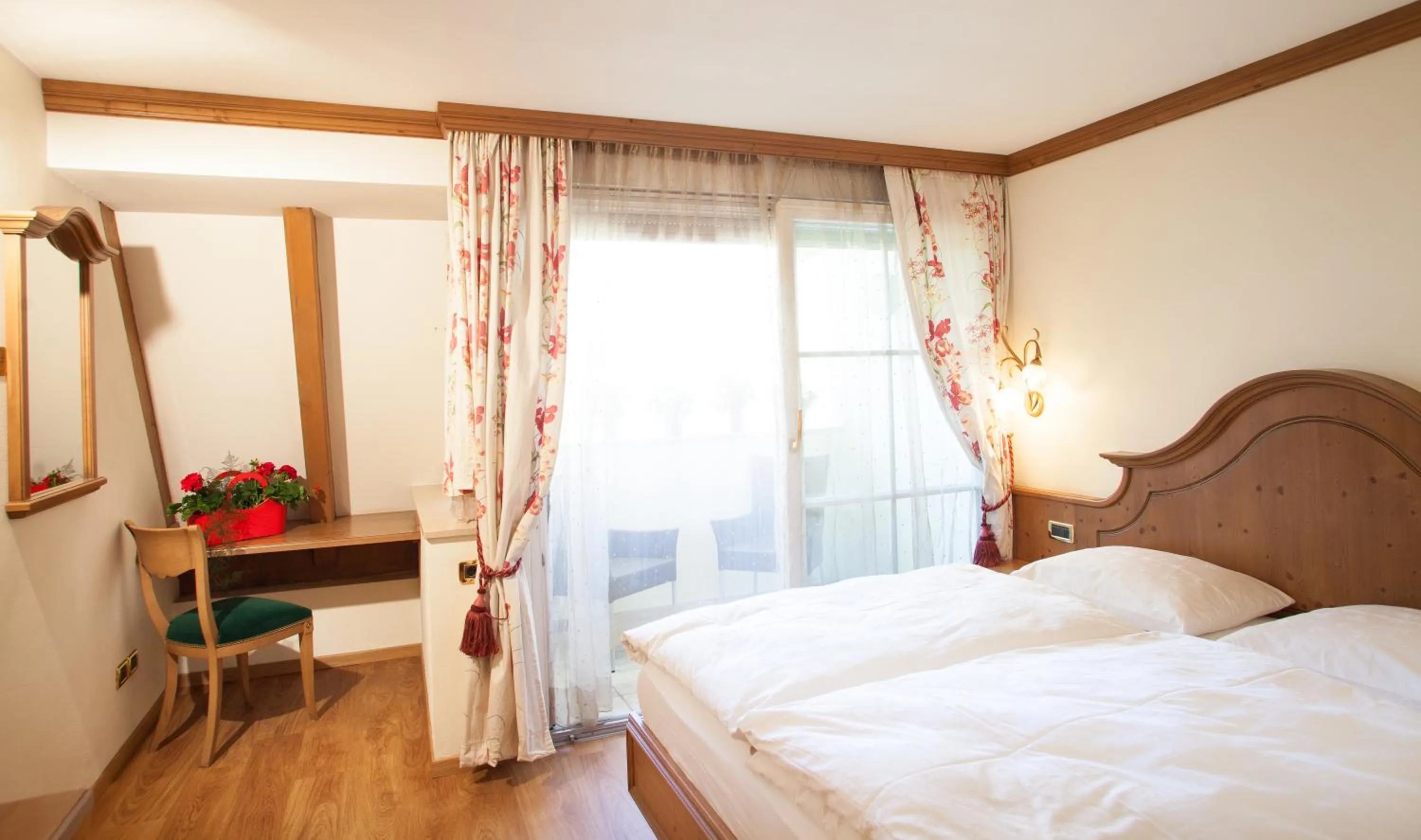 Day, Bed in Hotel Comfort Erica Dolomiti Val d'Adige