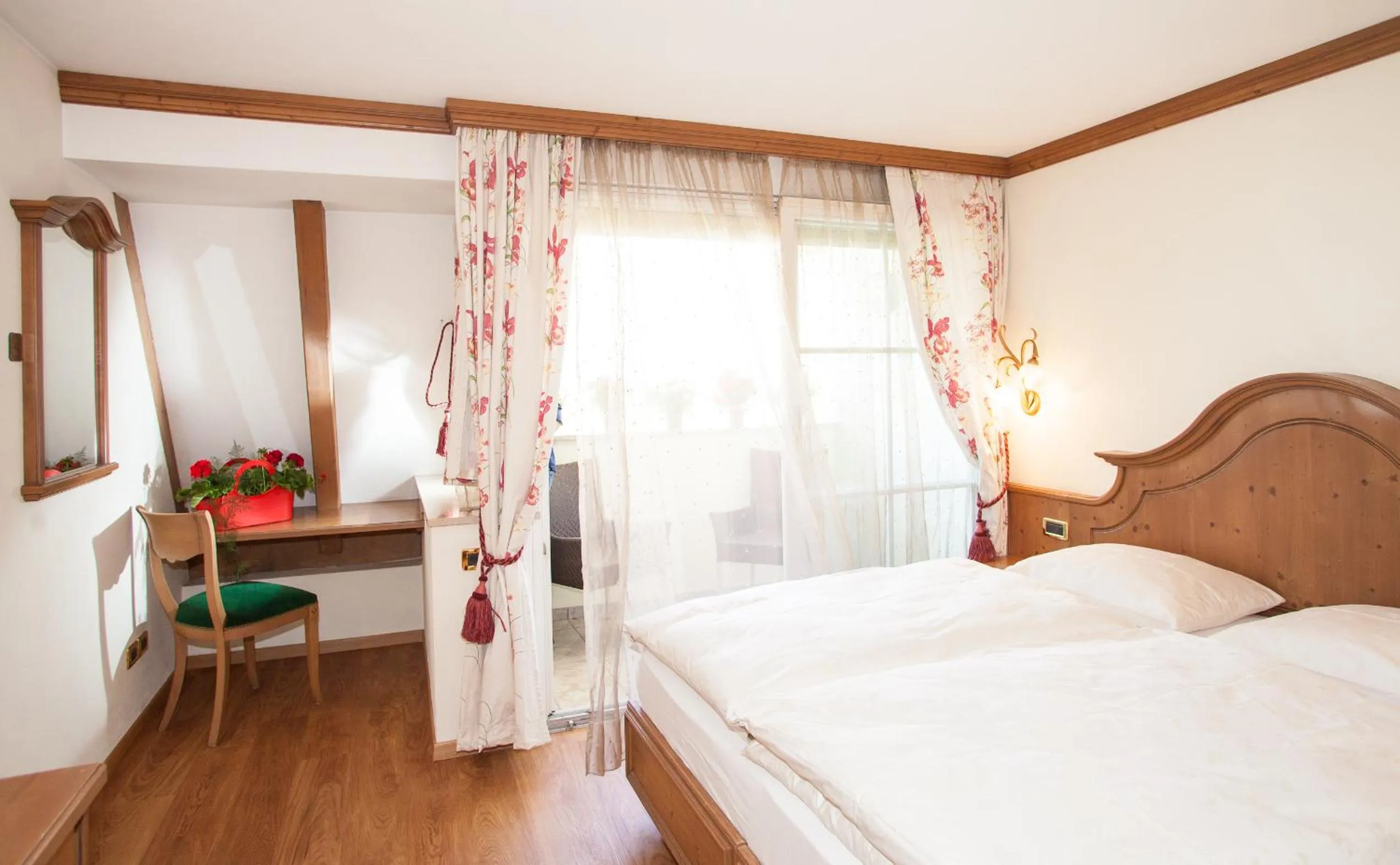 Day, Bed in Hotel Comfort Erica Dolomiti Val d'Adige
