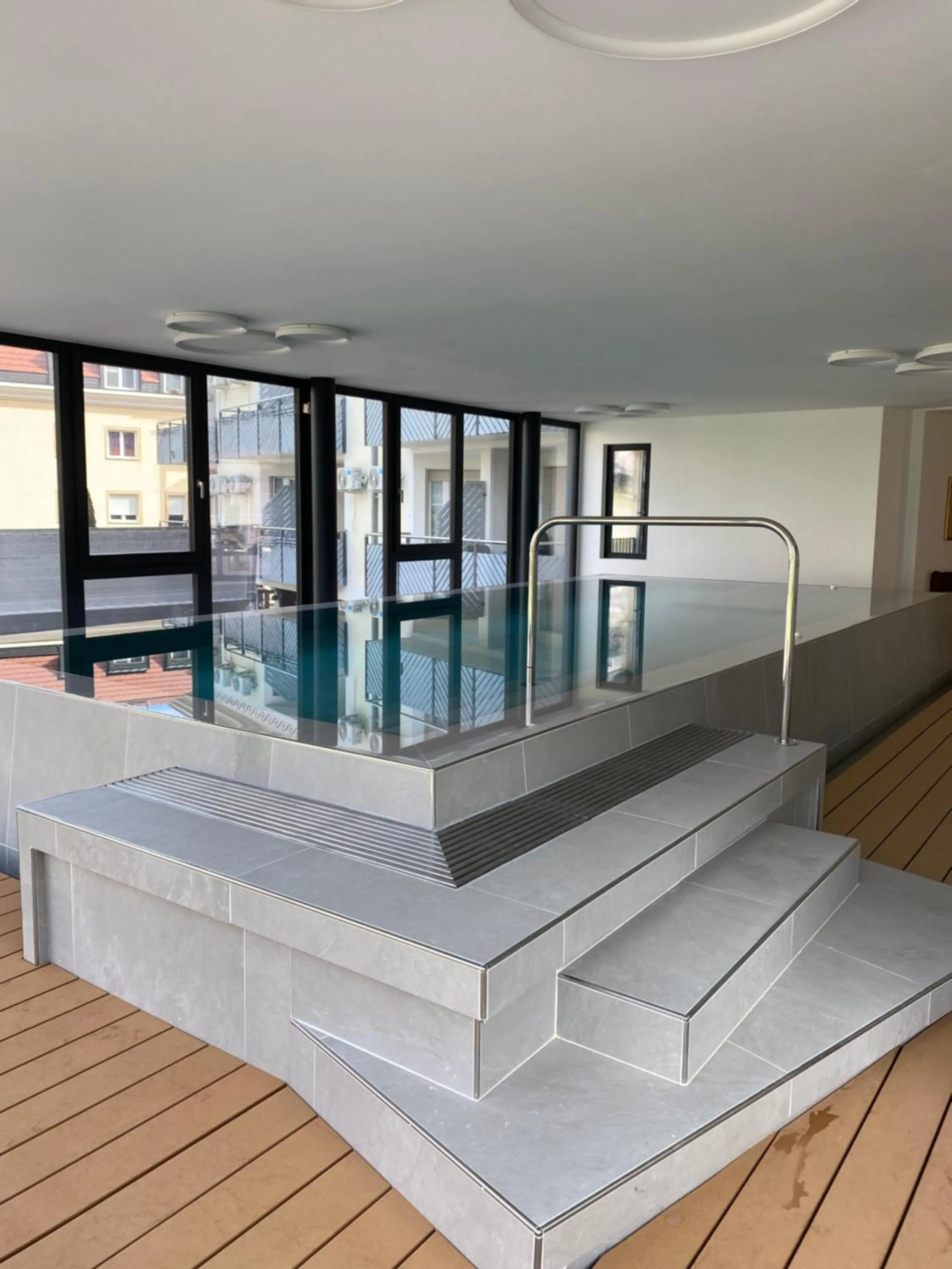 Swimming pool in Hotel Comfort Erica Dolomiti Val d'Adige