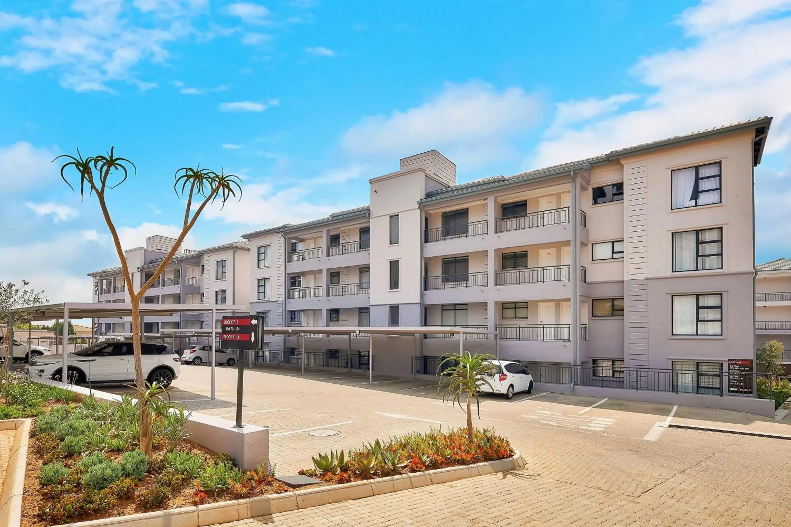 Property building in Innov8 Spaces Property building in Innov8 Spaces