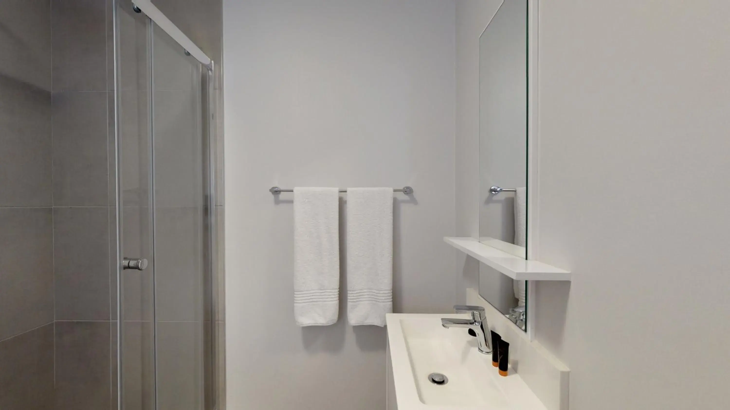 One-Bedroom Apartment in Innov8 Spaces One-Bedroom Apartment in Innov8 Spaces