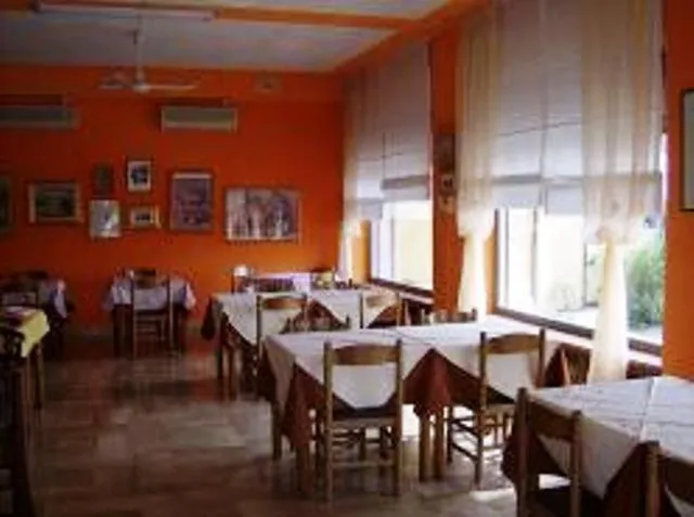 Restaurant/places to eat in Hotel Du Lac