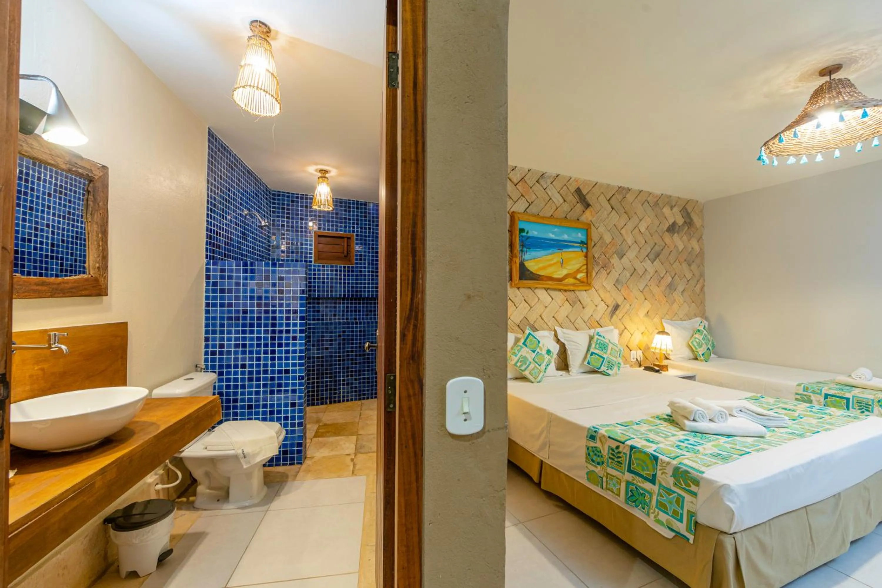 Bathroom, Bed in Pousada Vila Parnaíba