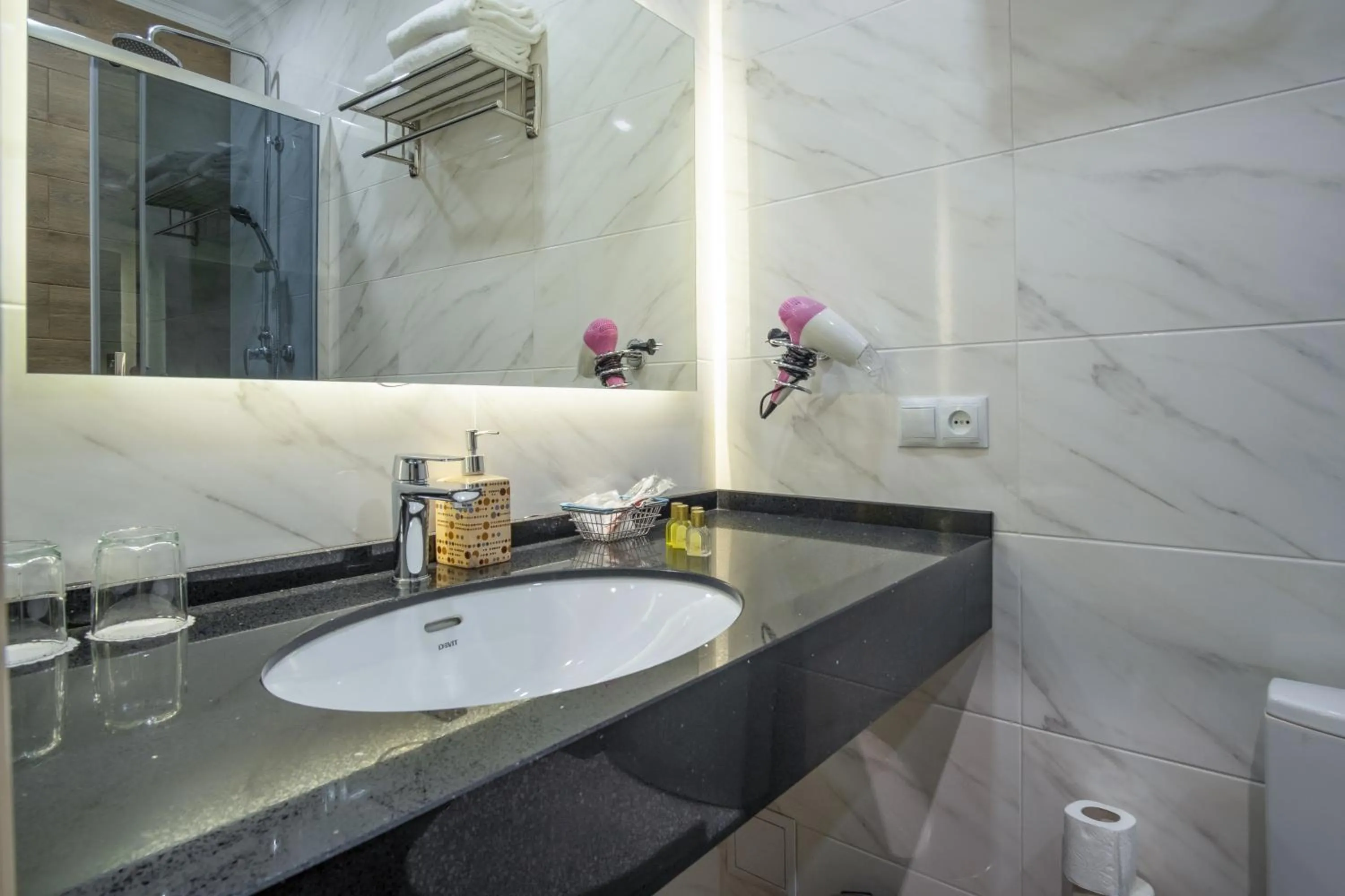 Bathroom in Boomerang Boutique Hotel