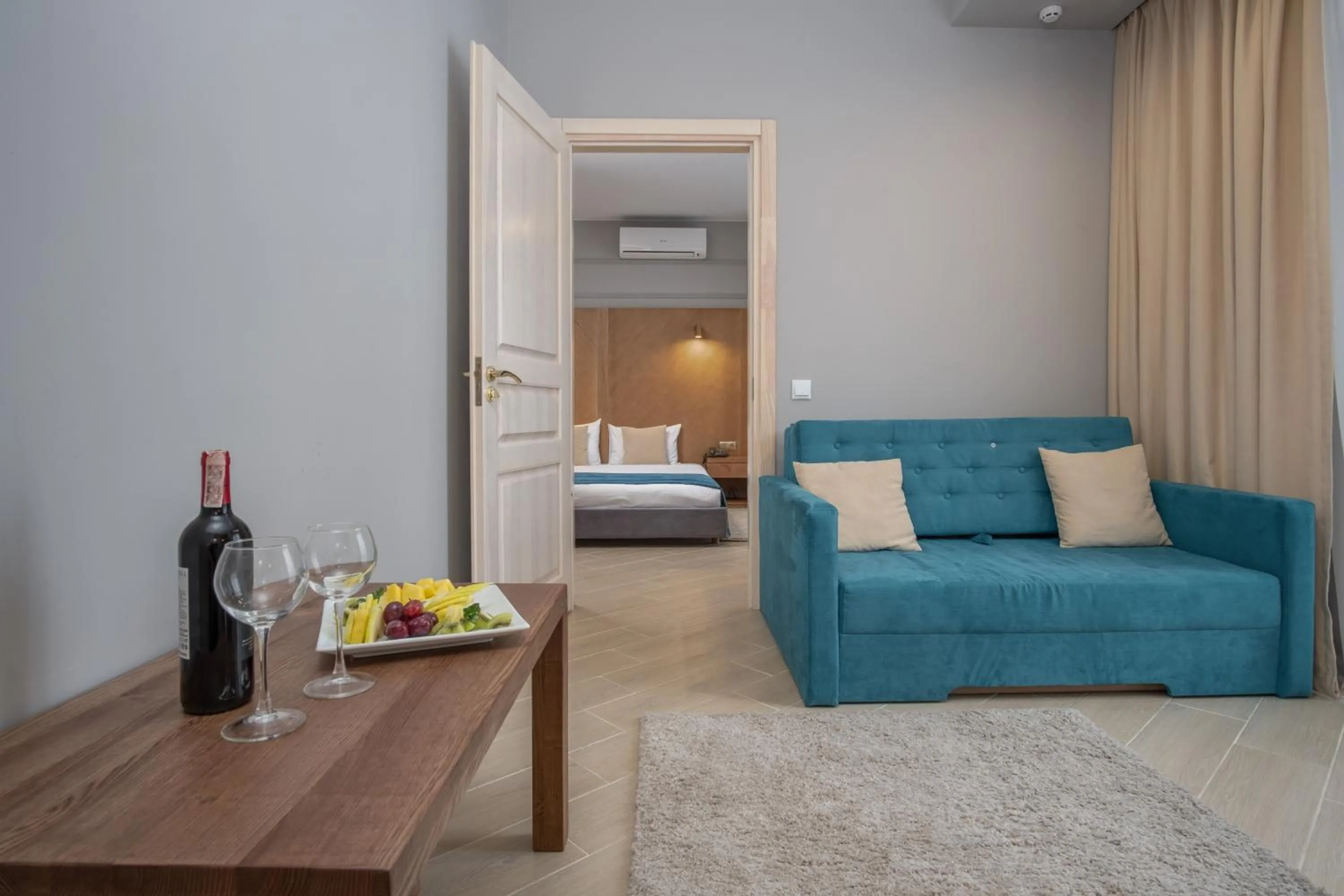 Photo of the whole room, Bed in Boomerang Boutique Hotel