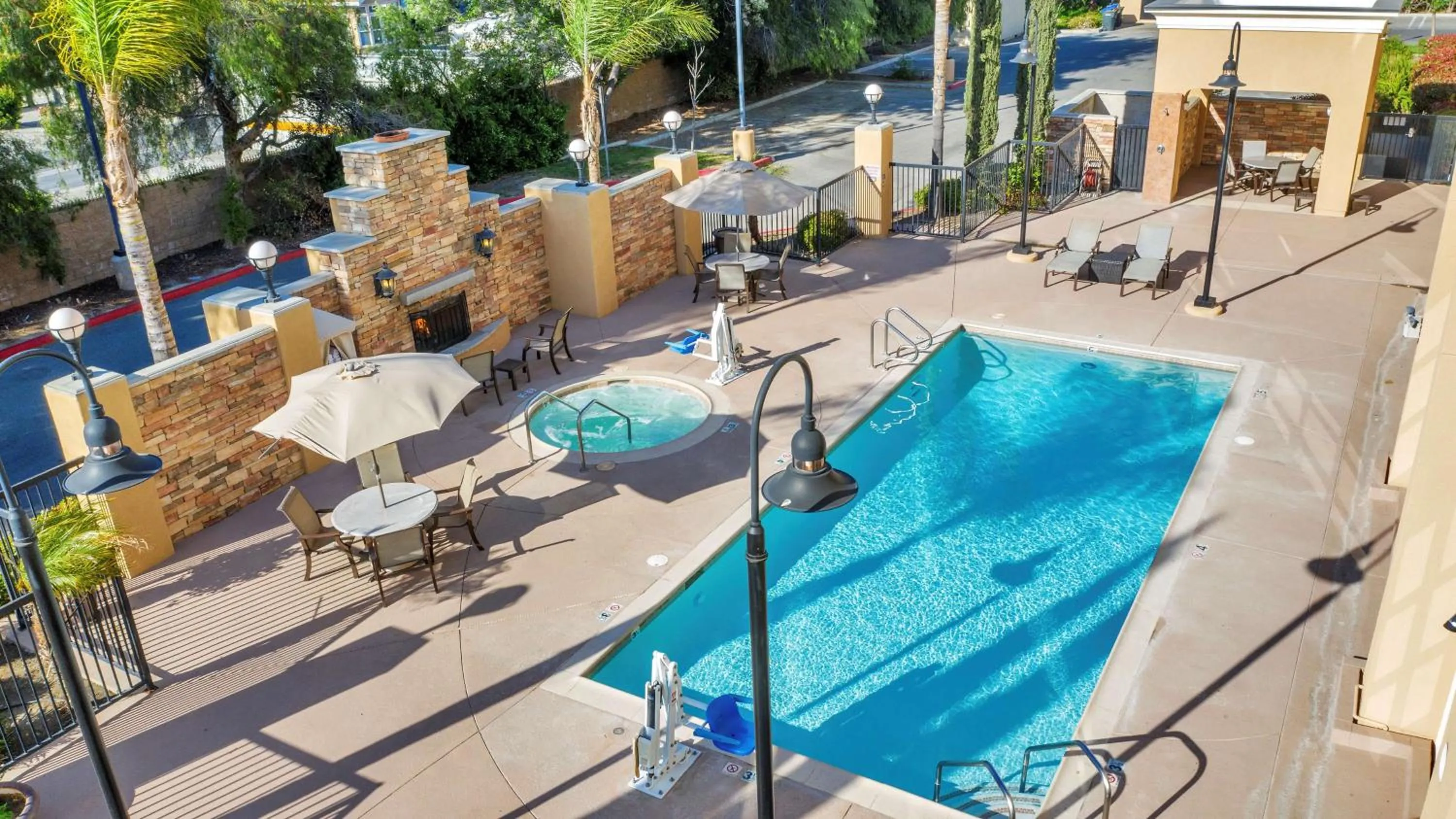 Pool view in Hampton Inn & Suites by Hilton Hemet Menifee Murrieta