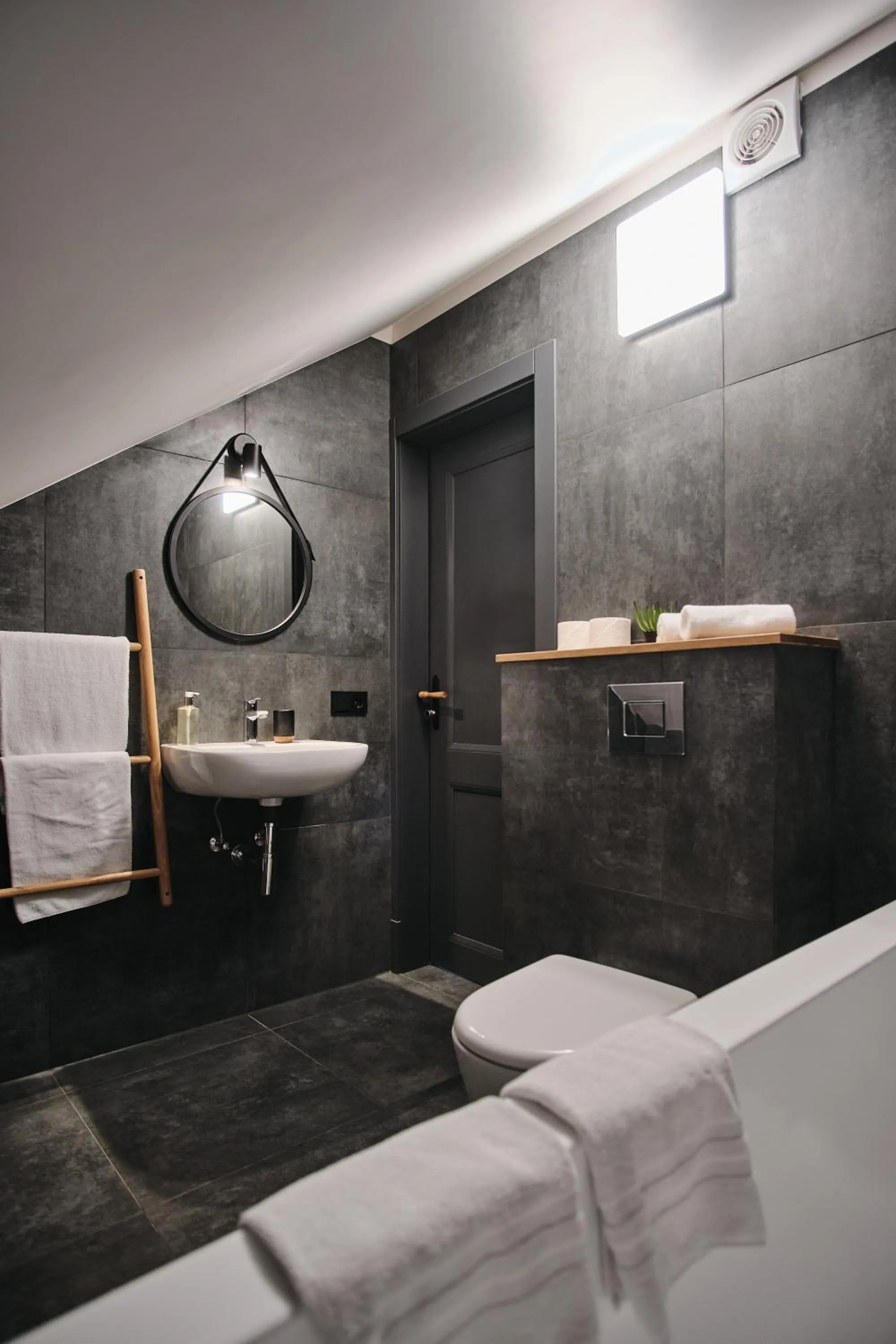 Bathroom, Bed in Vanadziņa māja