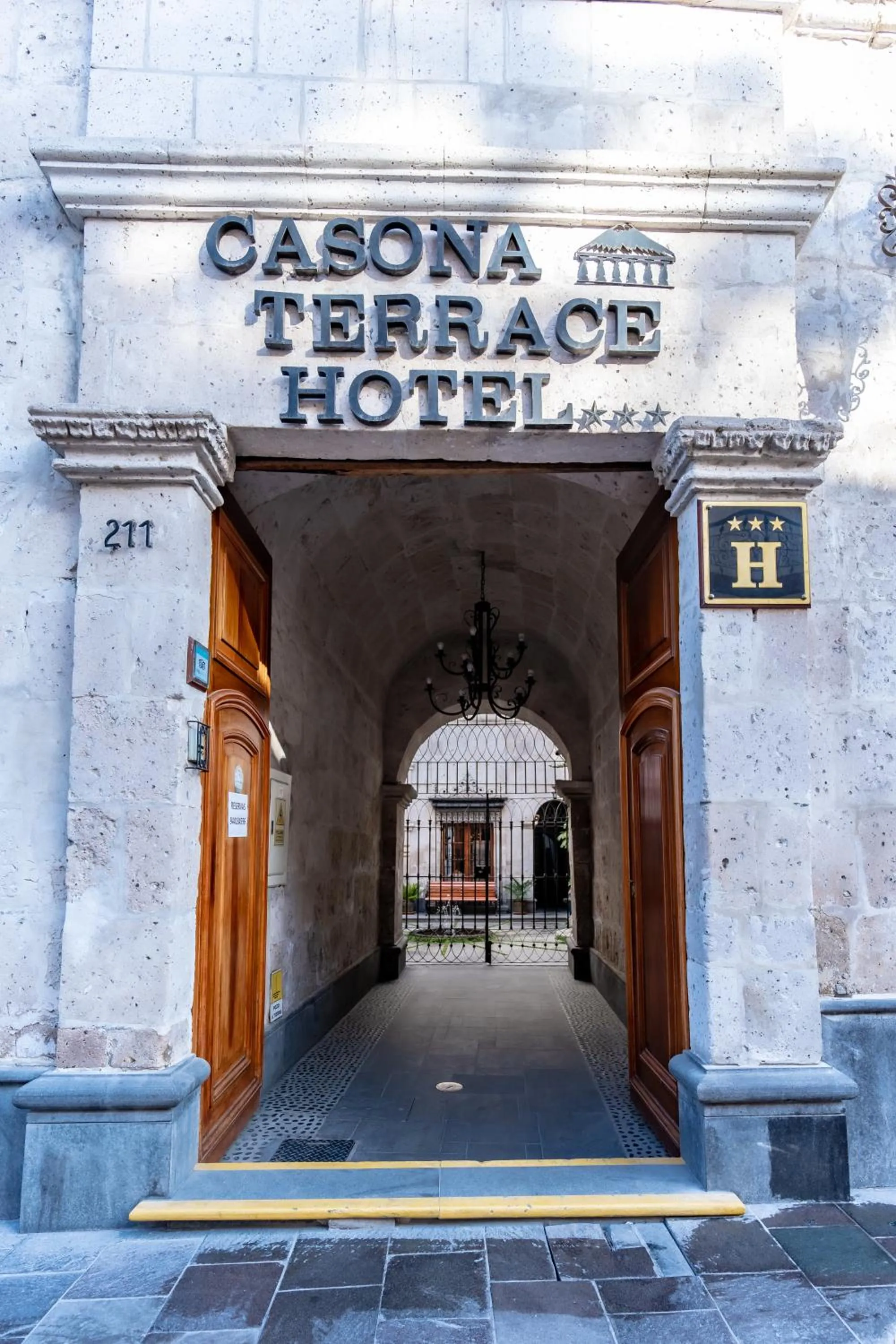 Facade/entrance in Casona Terrace Hotel