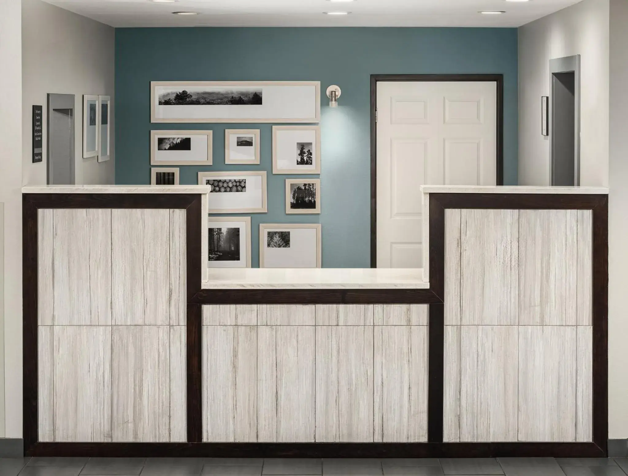 Property building in Red Lion Inn & Suites Auburn/Seattle Property building in Red Lion Inn & Suites Auburn/Seattle