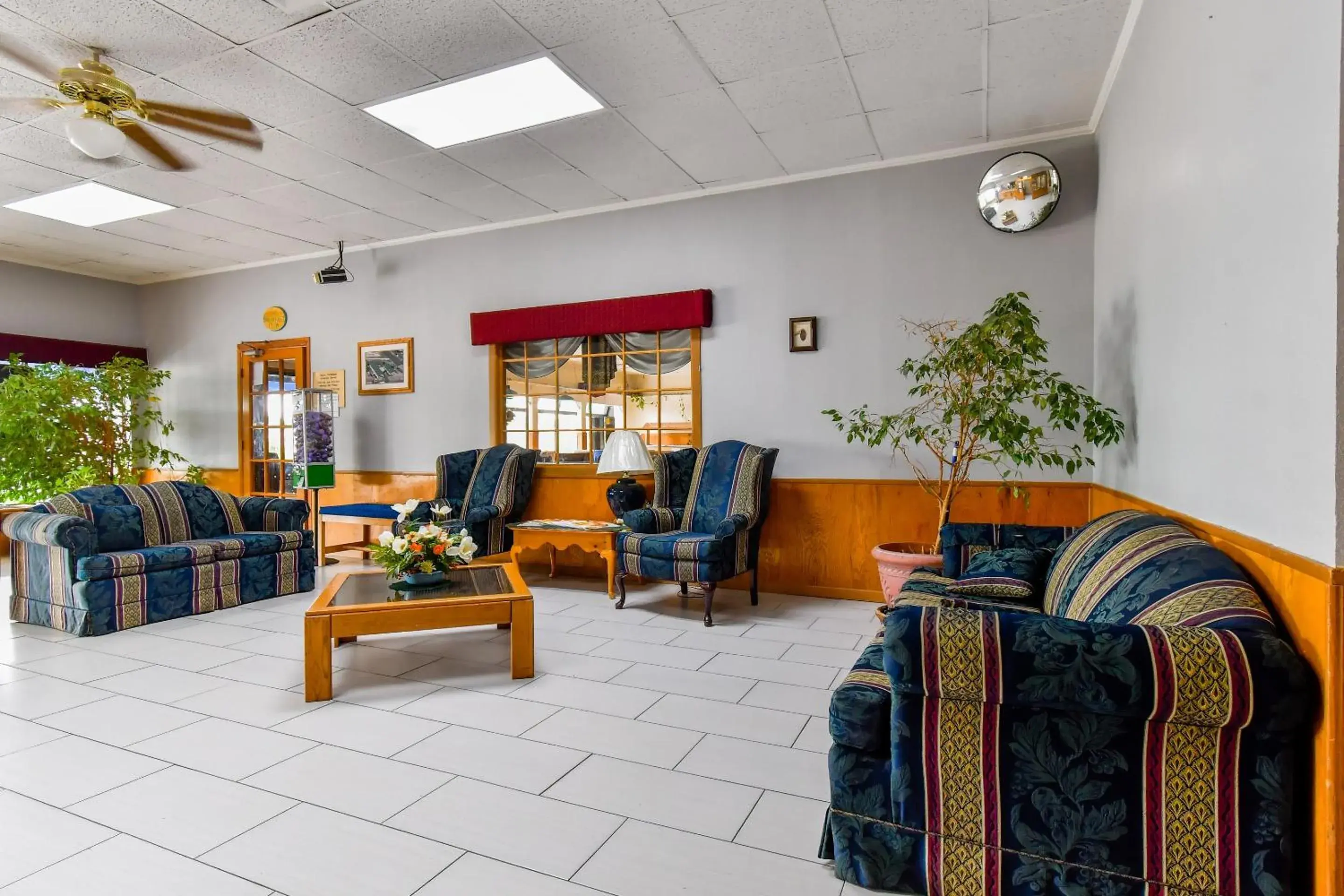 Lobby or reception in OYO Hotel Tyler Lindale Lobby or reception in OYO Hotel Tyler Lindale