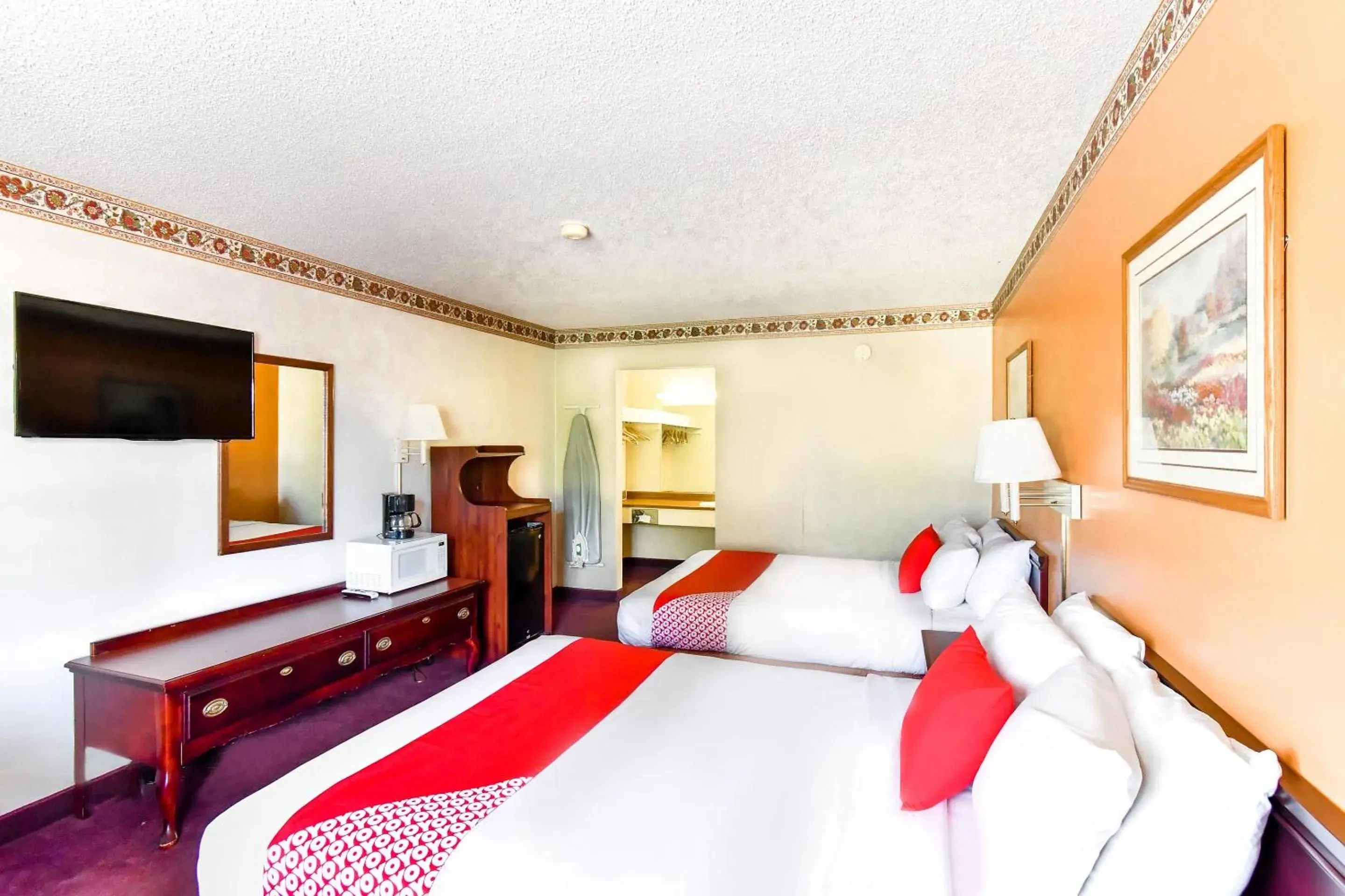 Bedroom, Bed in OYO Hotel Tyler Lindale Bedroom, Bed in OYO Hotel Tyler Lindale