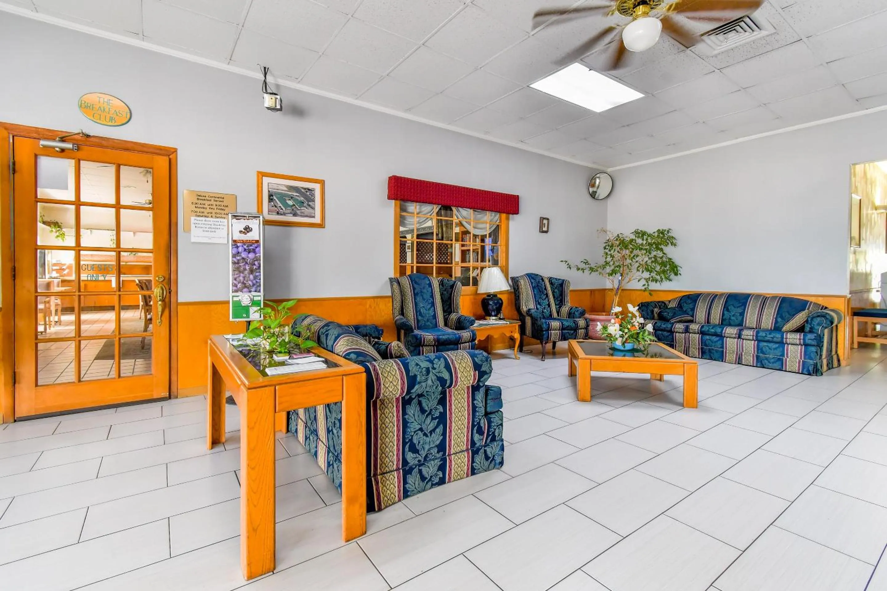 Lobby or reception in OYO Hotel Tyler Lindale