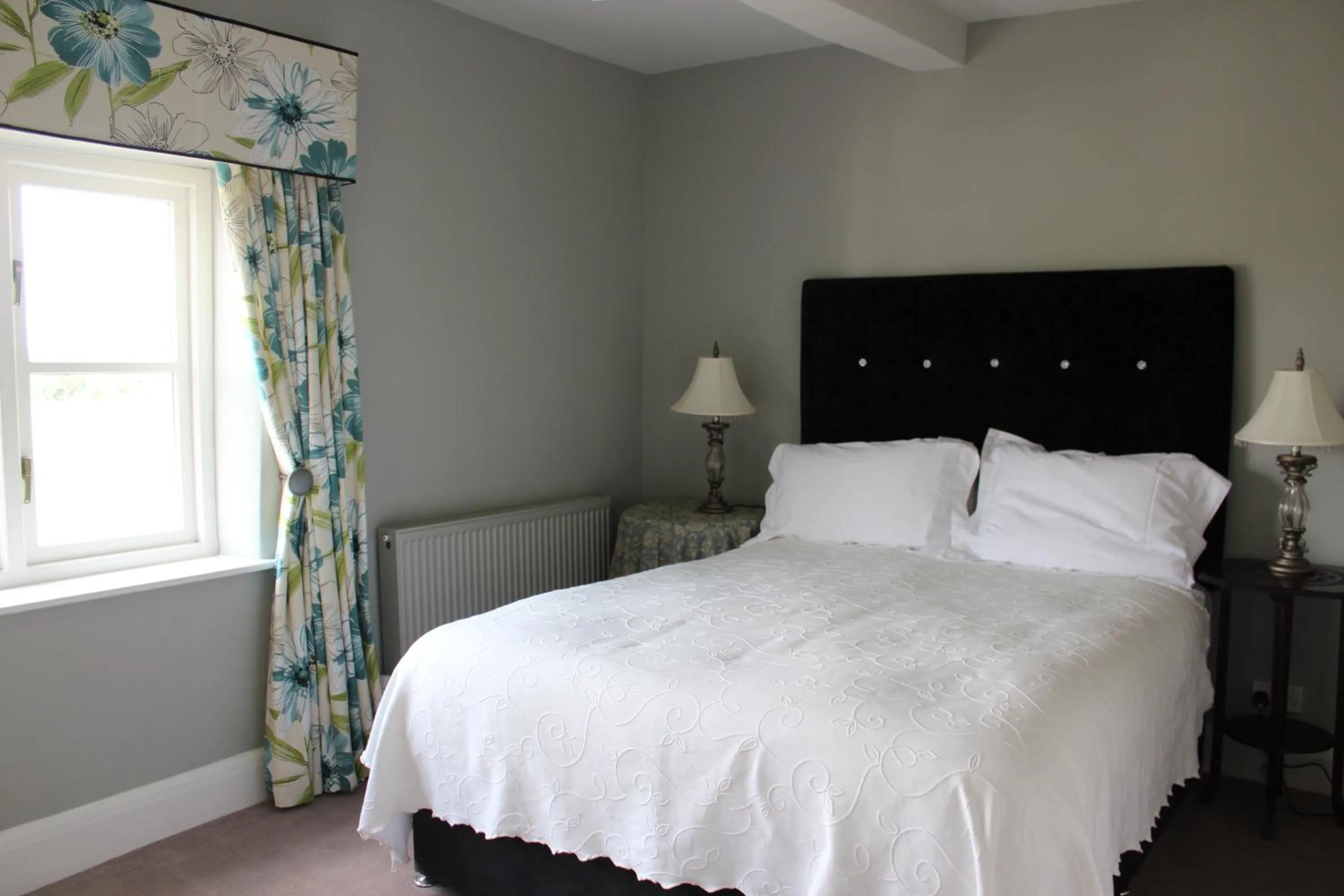 Bed in Pickmere Country House