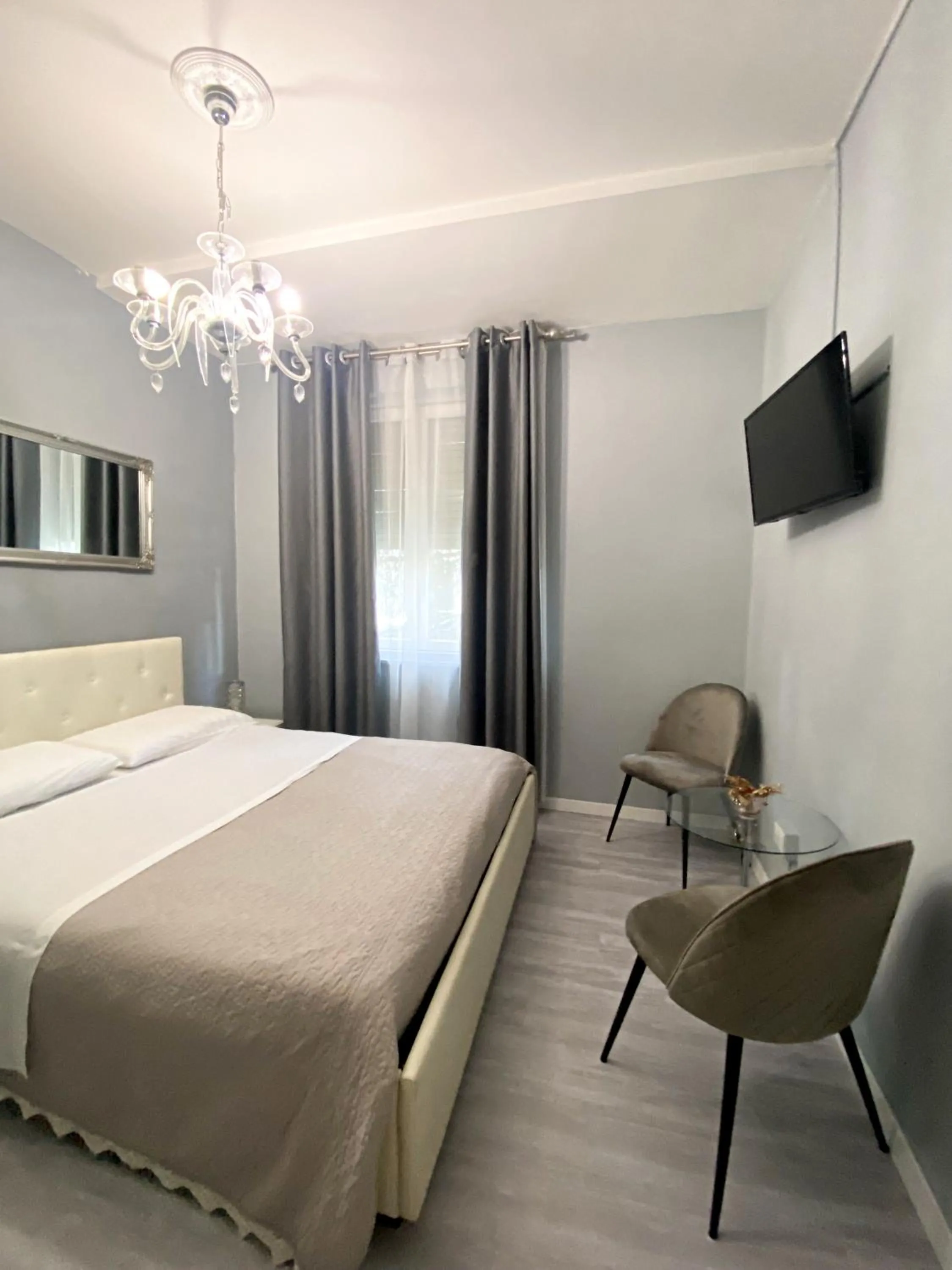 Bed in Casa Rosmini rooms, Dolomia best home