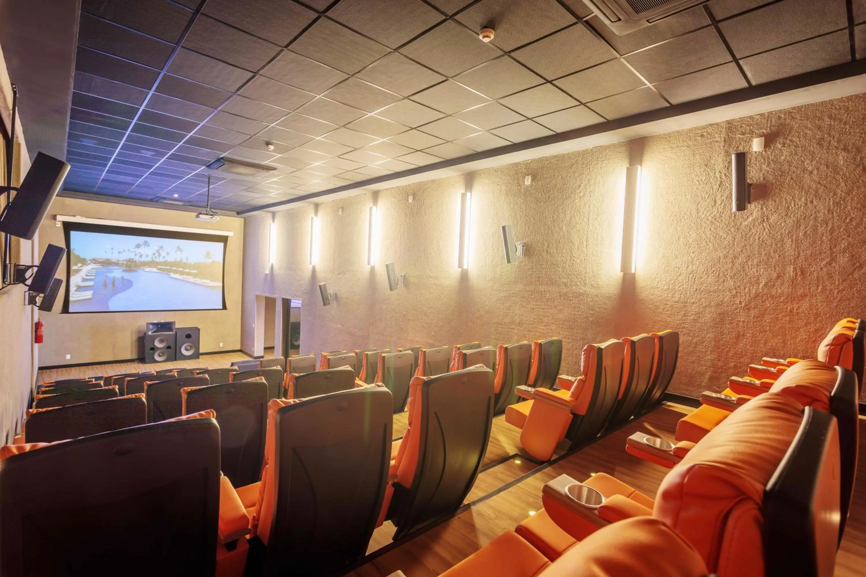 Evening entertainment in Vivá Porto de Galinhas Resort