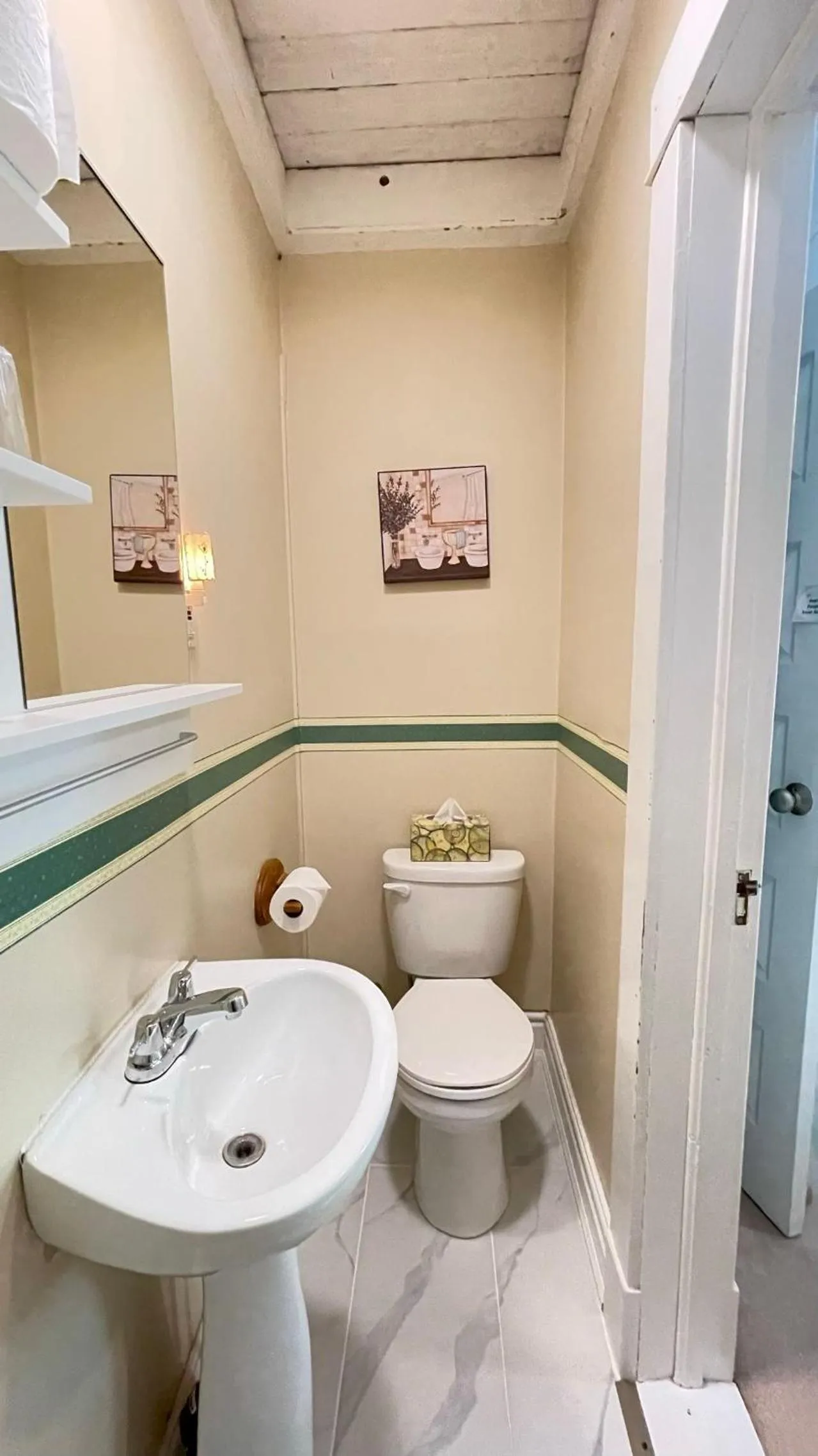 Bathroom in Strathaird Bed and Breakfast