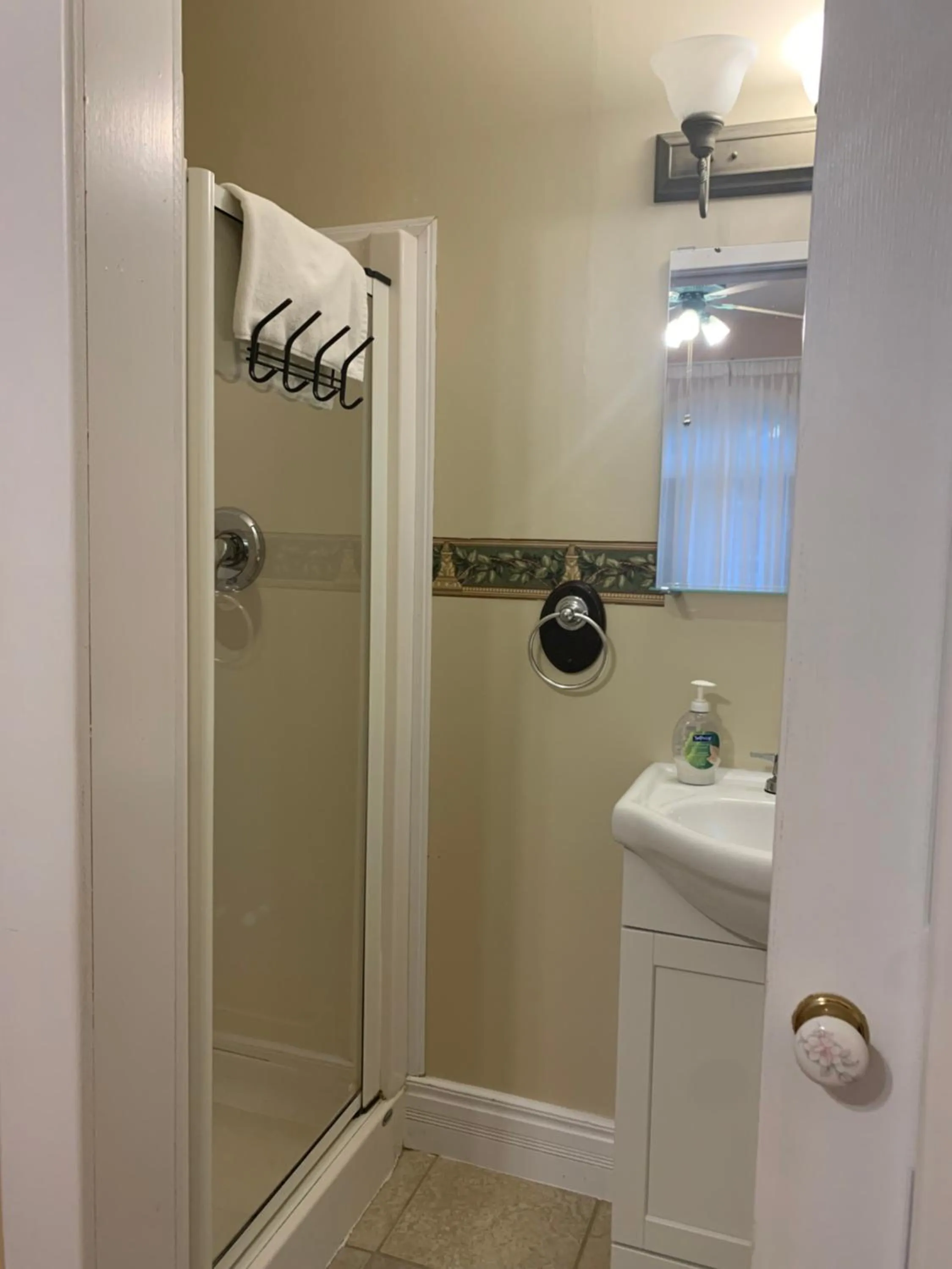 Shower in Strathaird Bed and Breakfast