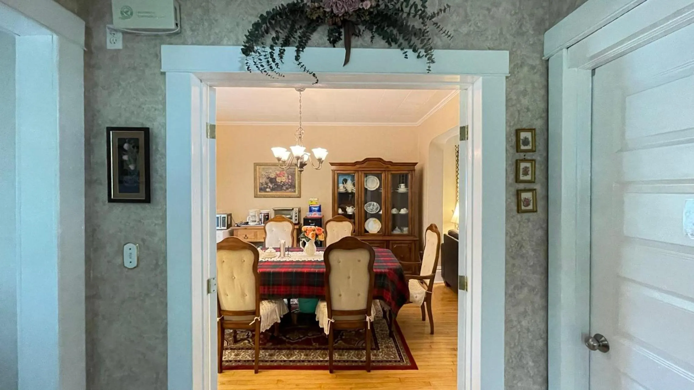 Dining area in Strathaird Bed and Breakfast