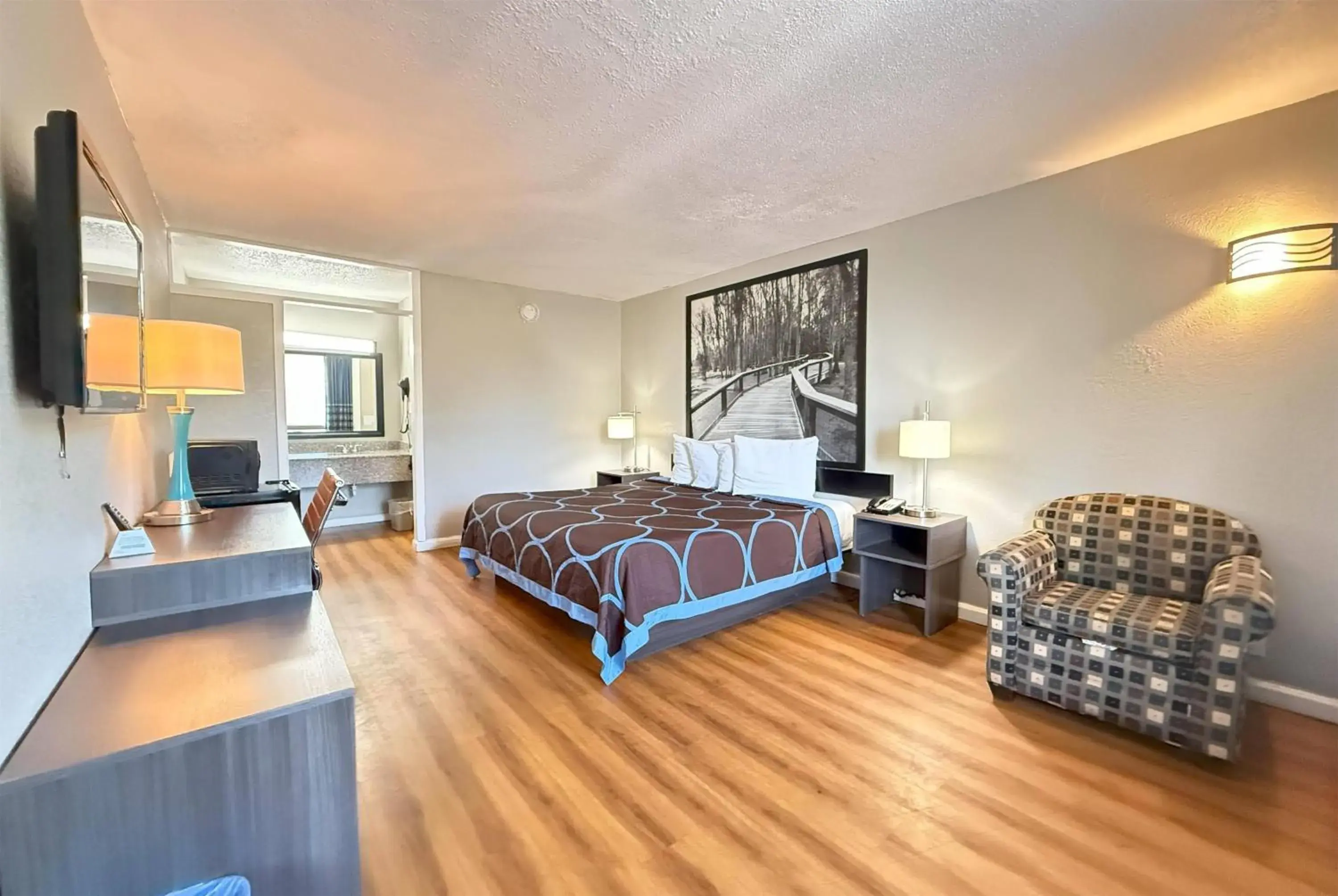 Photo of the whole room, Bed in Super 8 by Wyndham Hardeeville - Savannah North Photo of the whole room, Bed in Super 8 by Wyndham Hardeeville - Savannah North