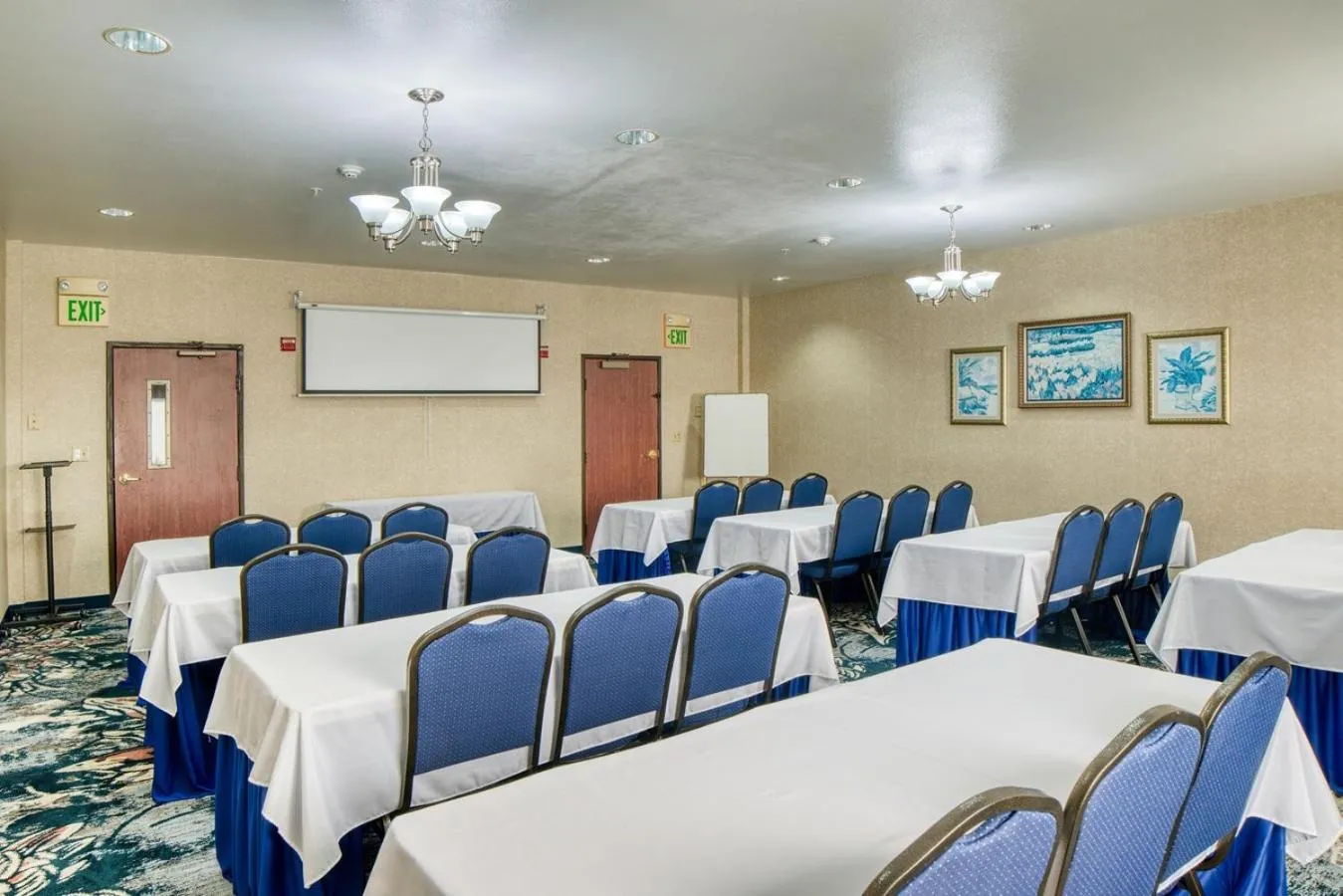 Meeting/conference room in Evergreen Inn & Suites