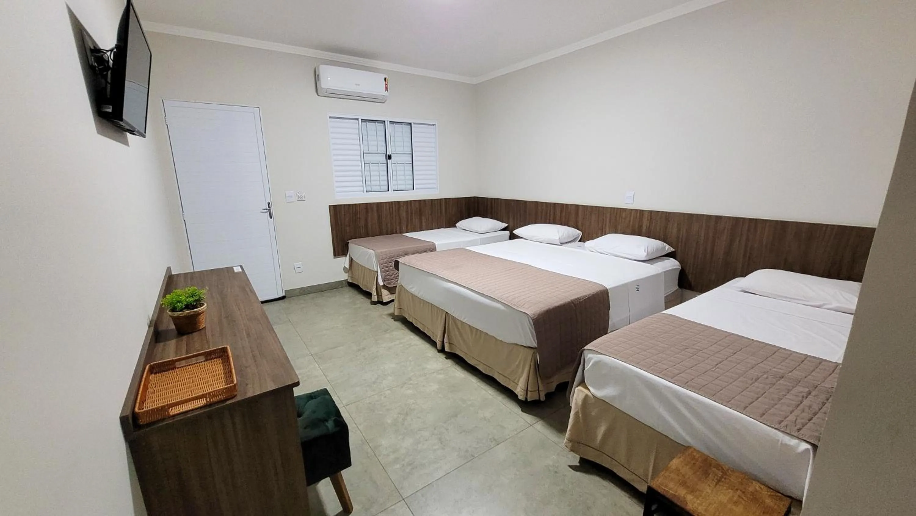 Bedroom, Bed in Hotel Pousada Parque das Águas
