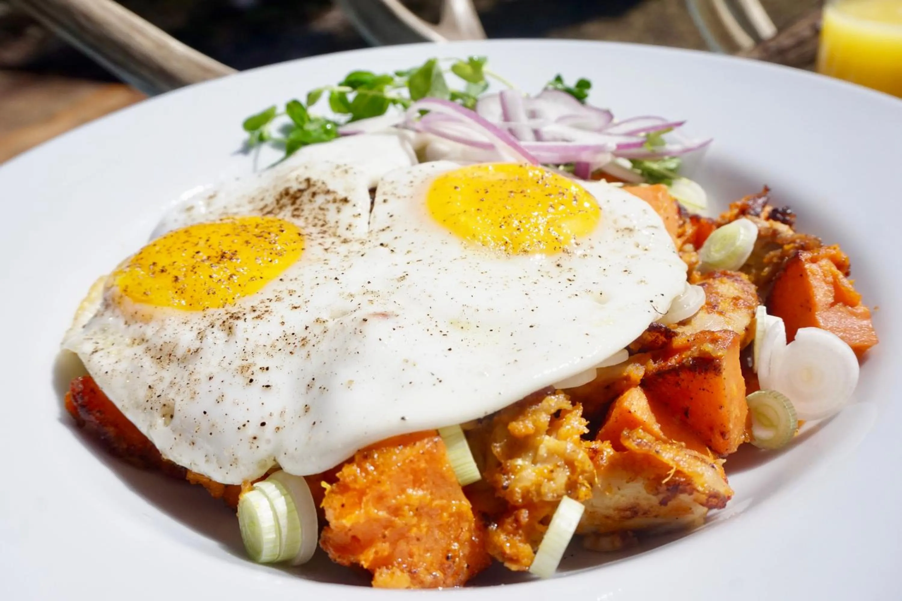 Breakfast in Bentwood Inn