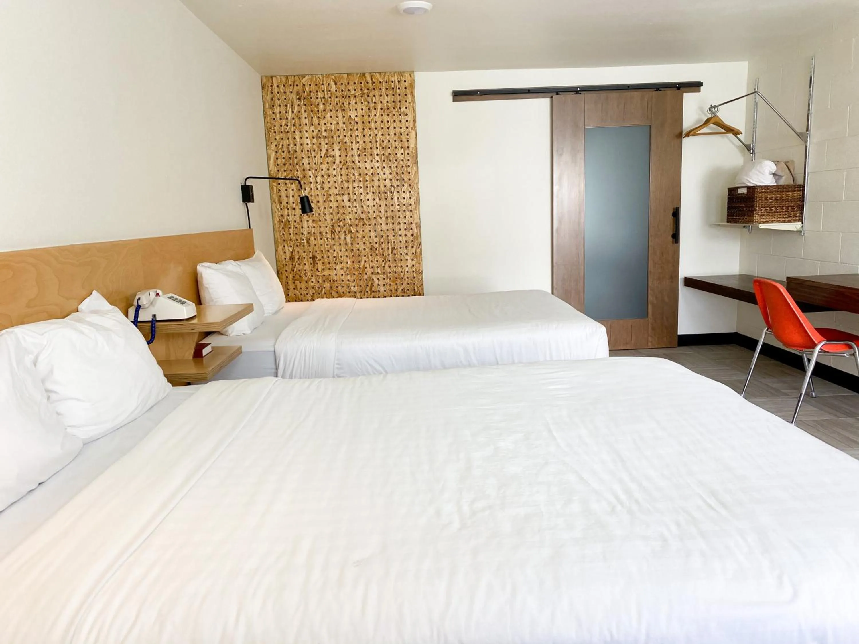 Photo of the whole room, Bed in Hotel Corvallis