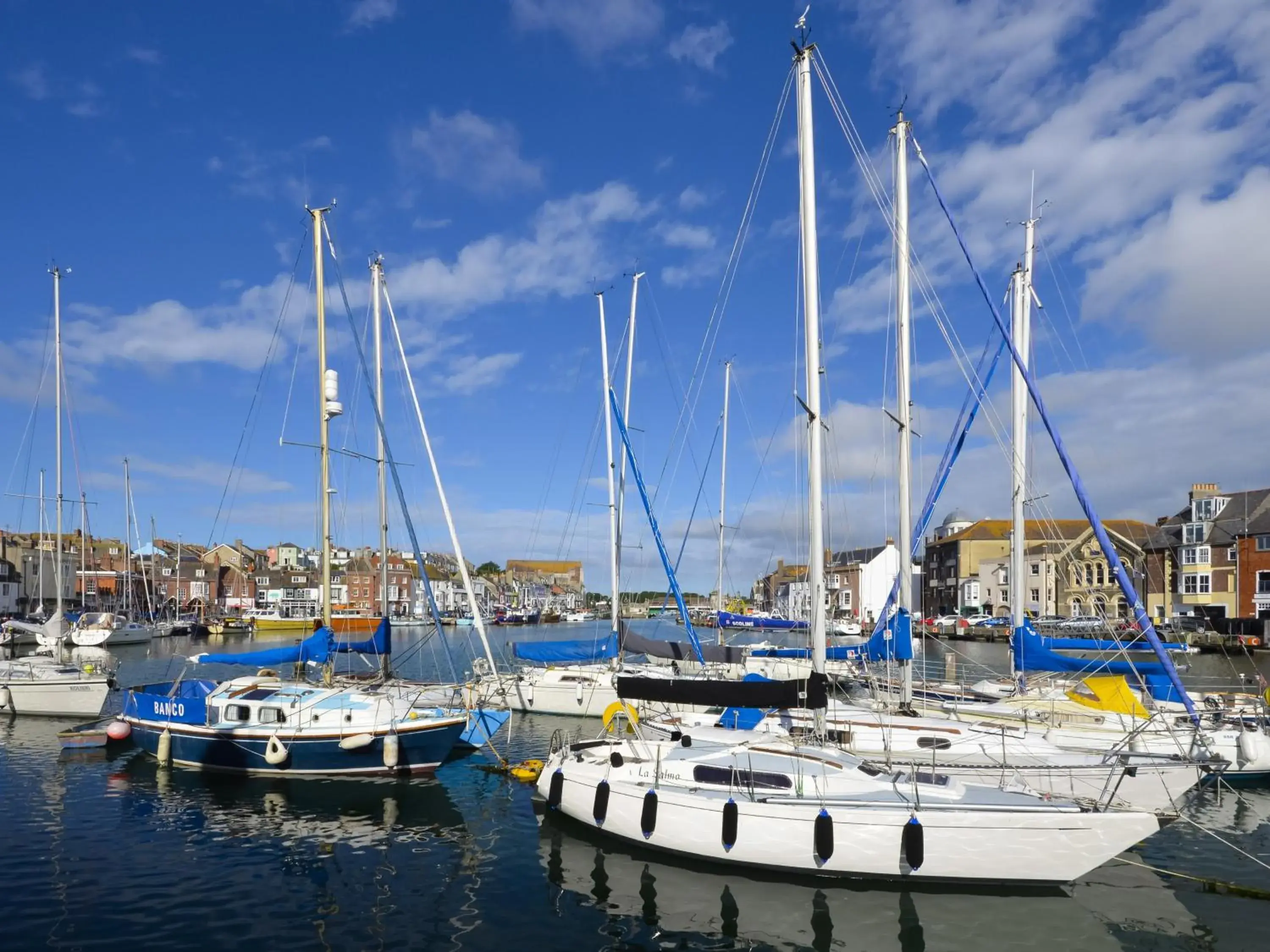 Property building in Gloucester House Property building in Gloucester House