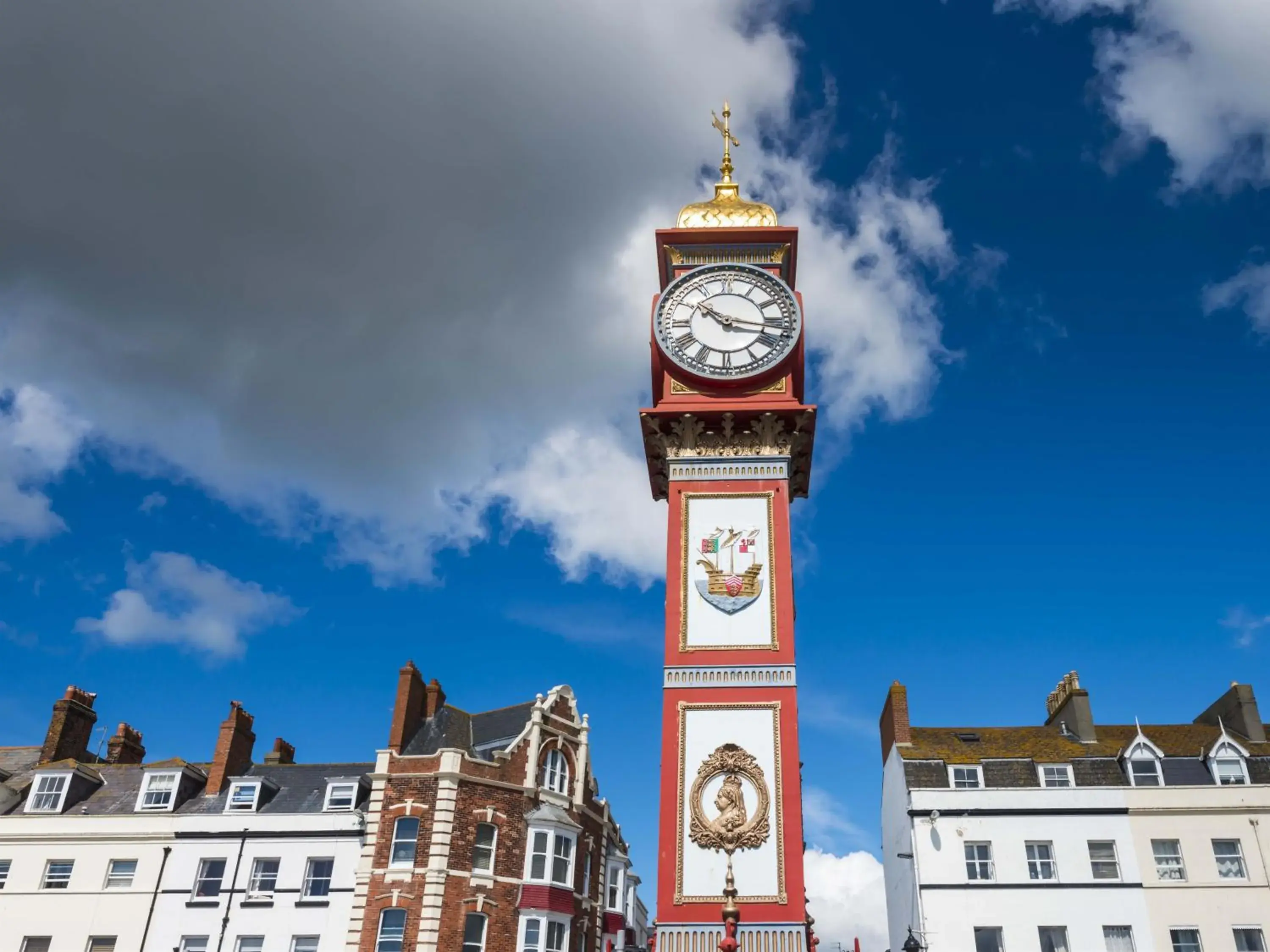 Property building in Gloucester House Property building in Gloucester House