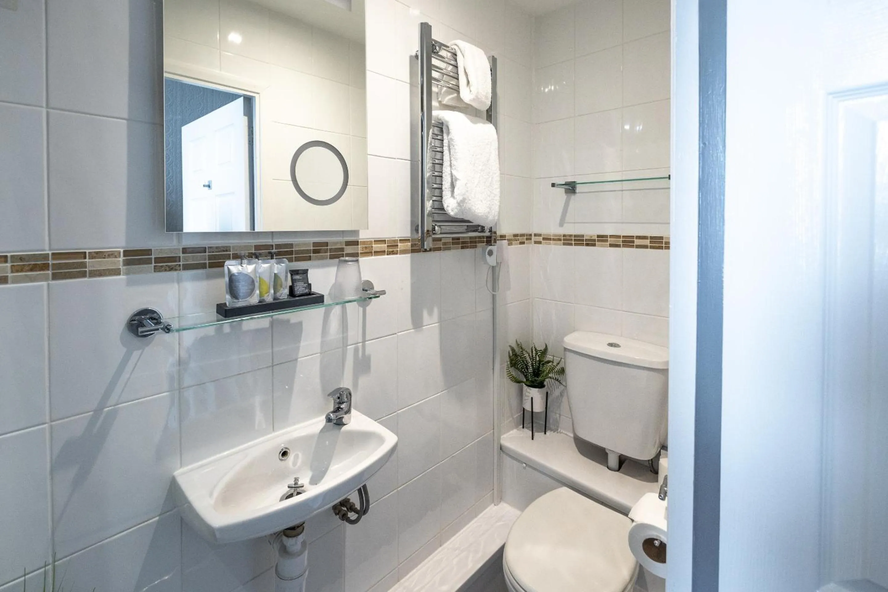 Bathroom in Gloucester House